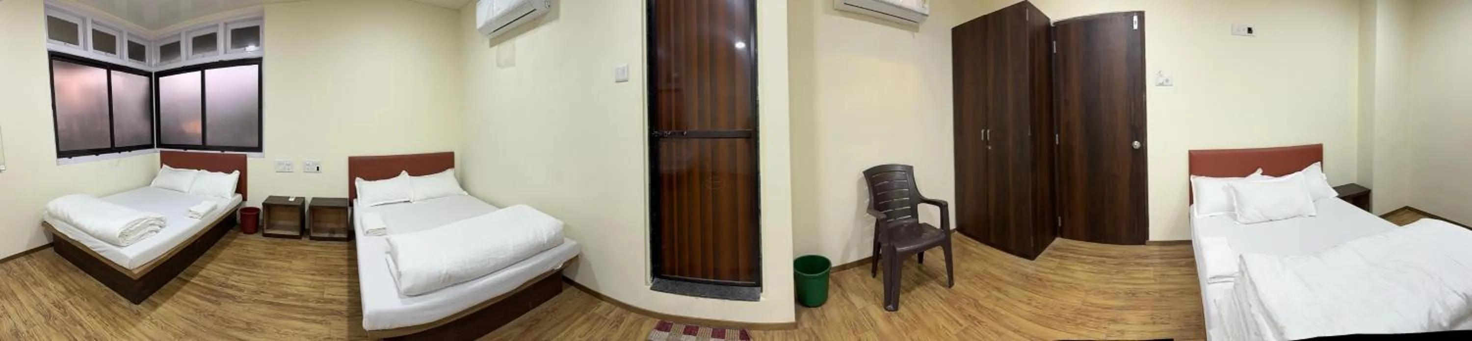 Bed in Hotel Marine Line Near Churchgate