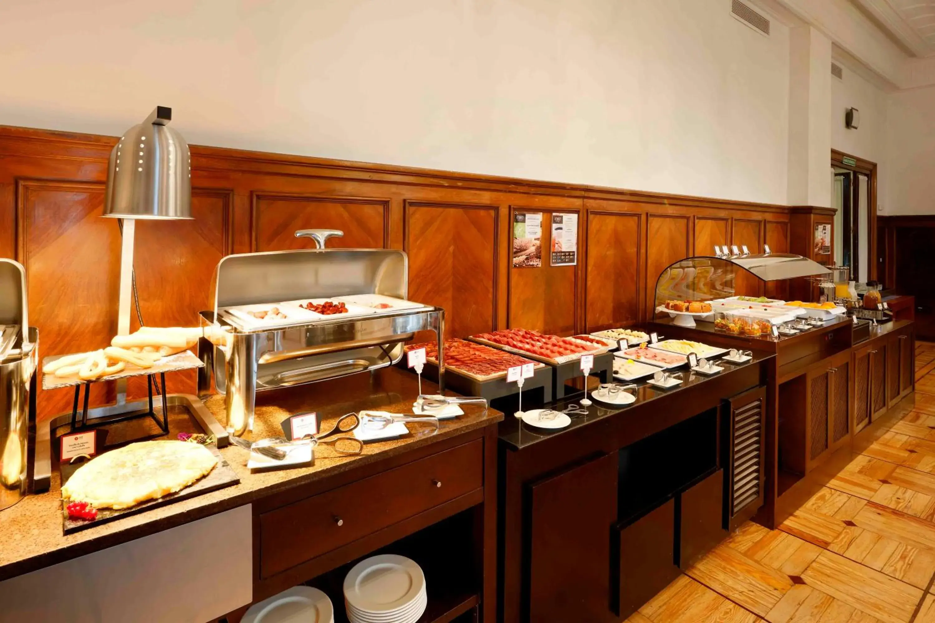 Lounge or bar in Exe Victoria Palace Lounge or bar in Exe Victoria Palace