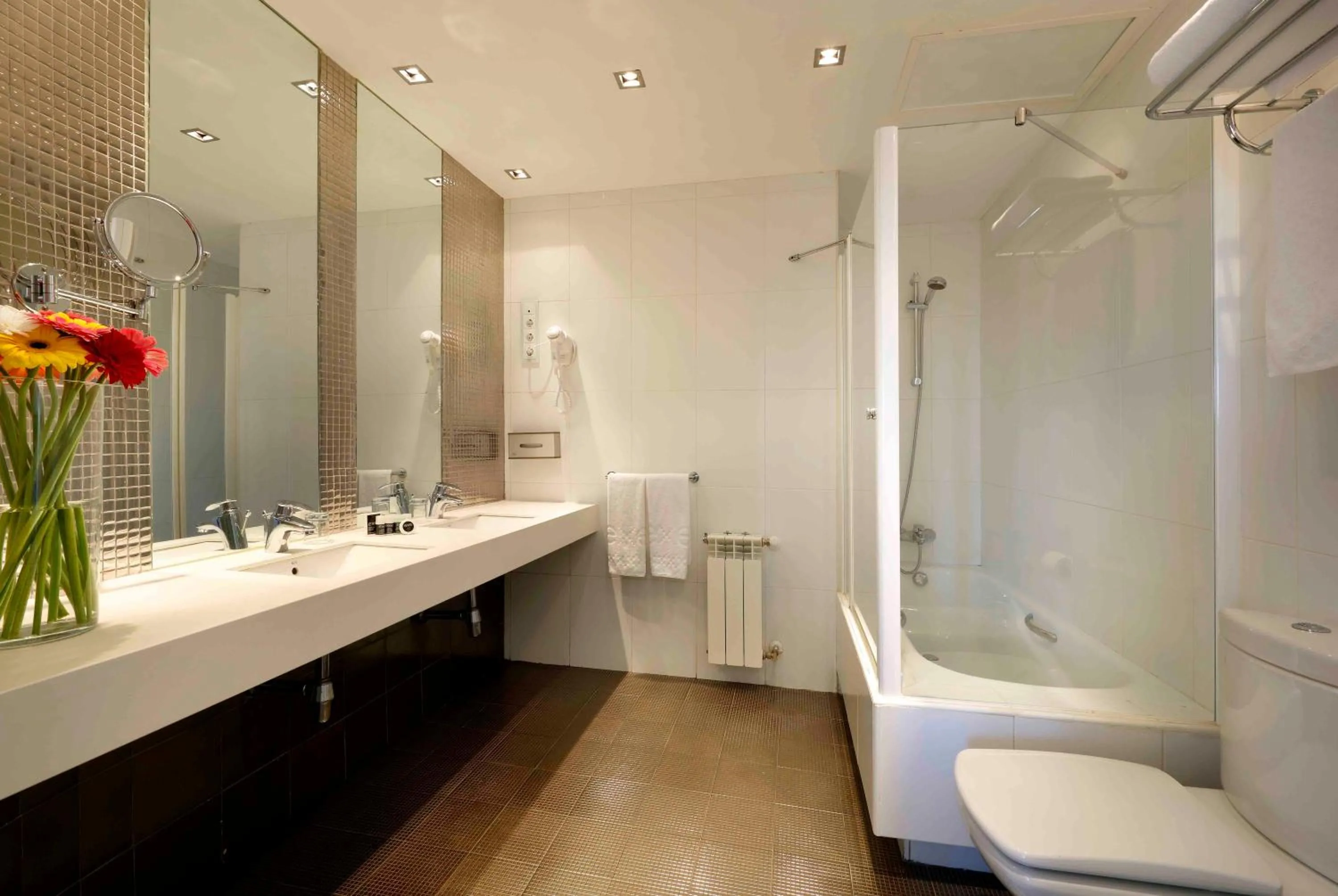 Bathroom in Exe Victoria Palace