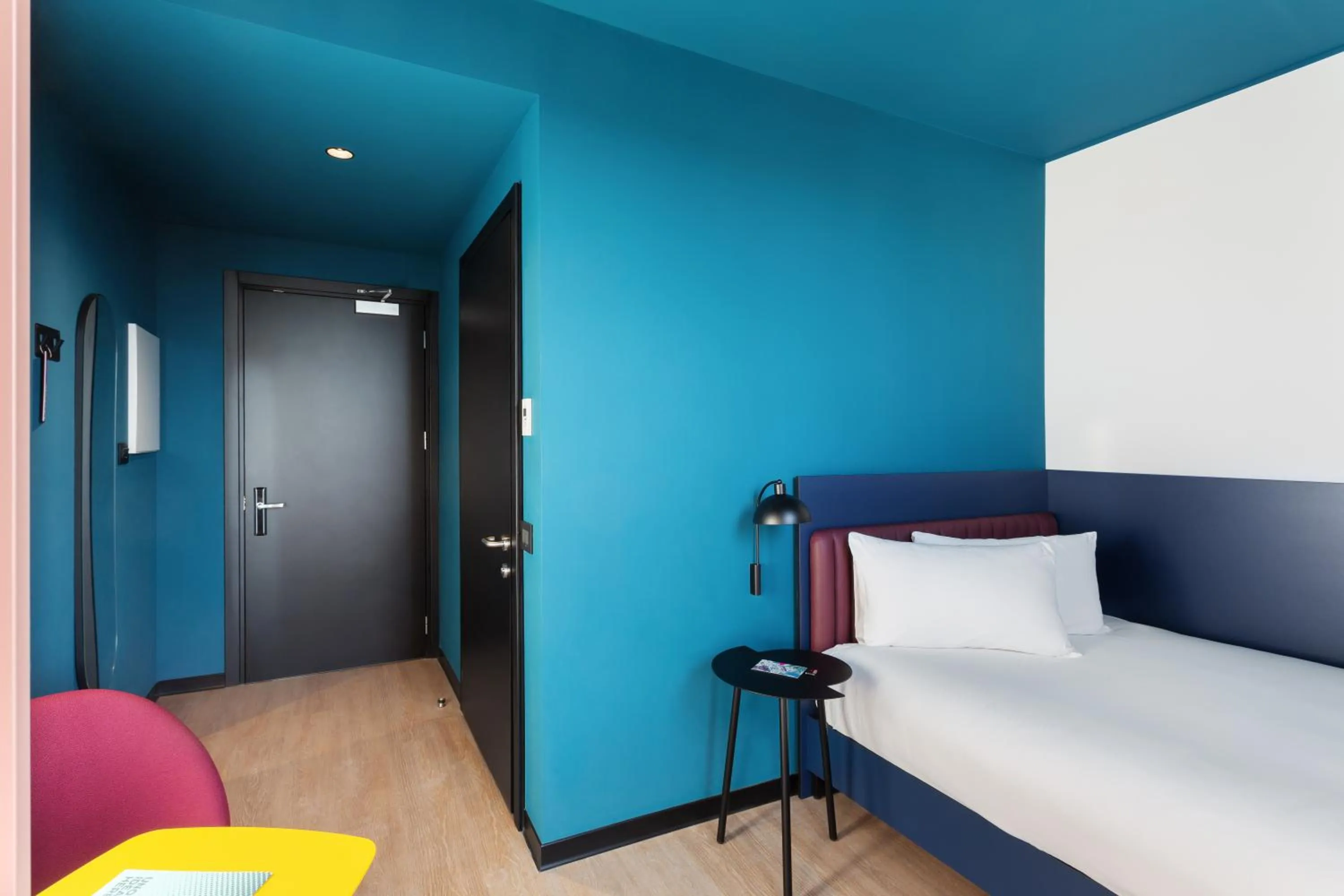 Bedroom, Bed in CX Milan NoM