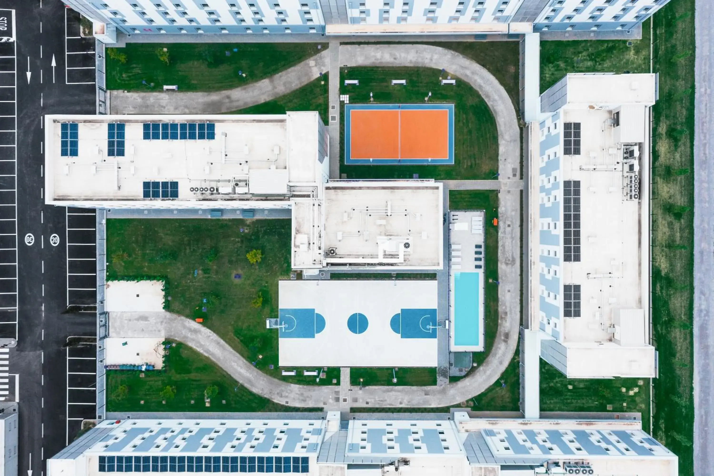 Property building in CX Milan NoM Property building in CX Milan NoM