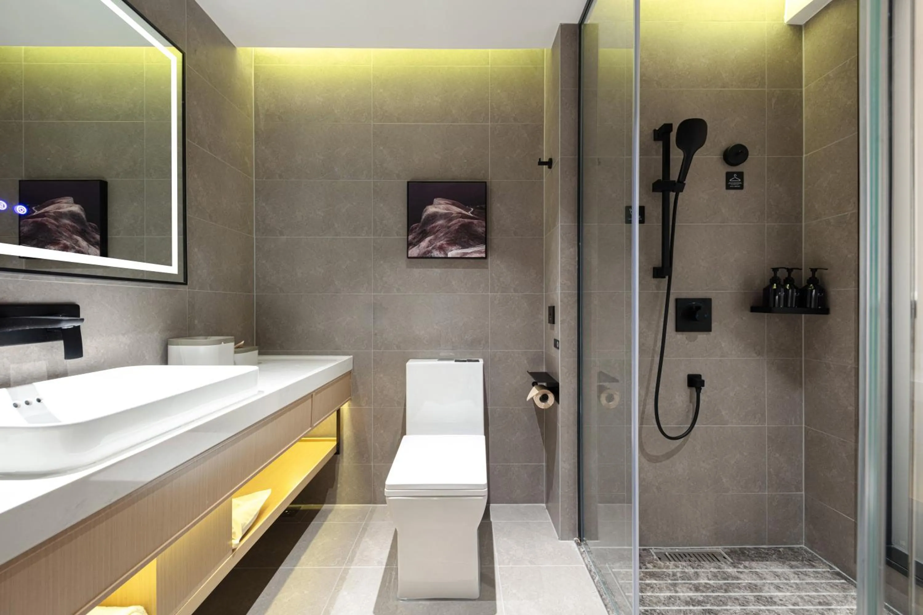 Bathroom in Atour X Hotel Chengdu Jinhua Wanda Zhonggang Plaza
