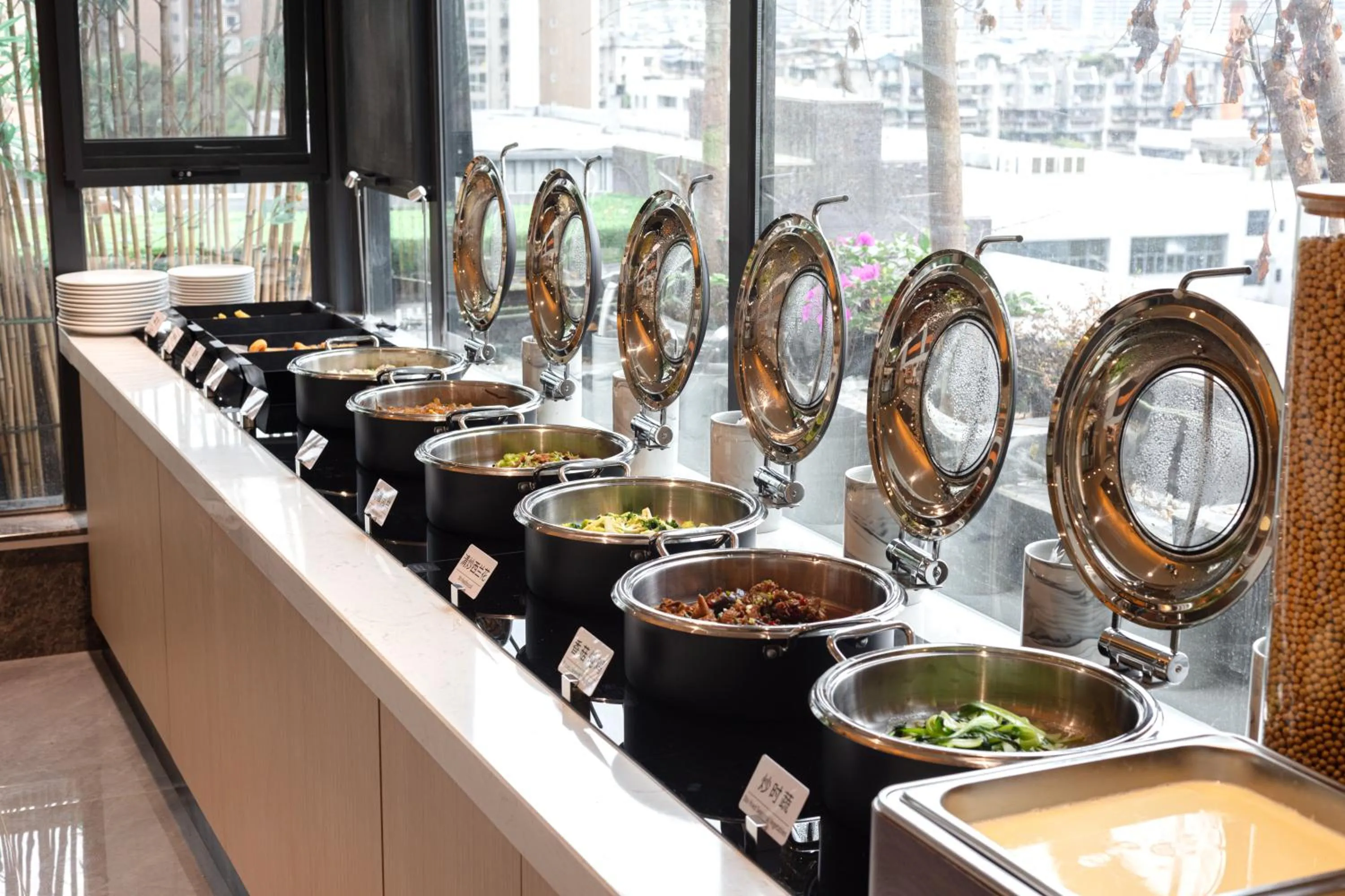 Buffet breakfast in Atour X Hotel Chengdu Jinhua Wanda Zhonggang Plaza