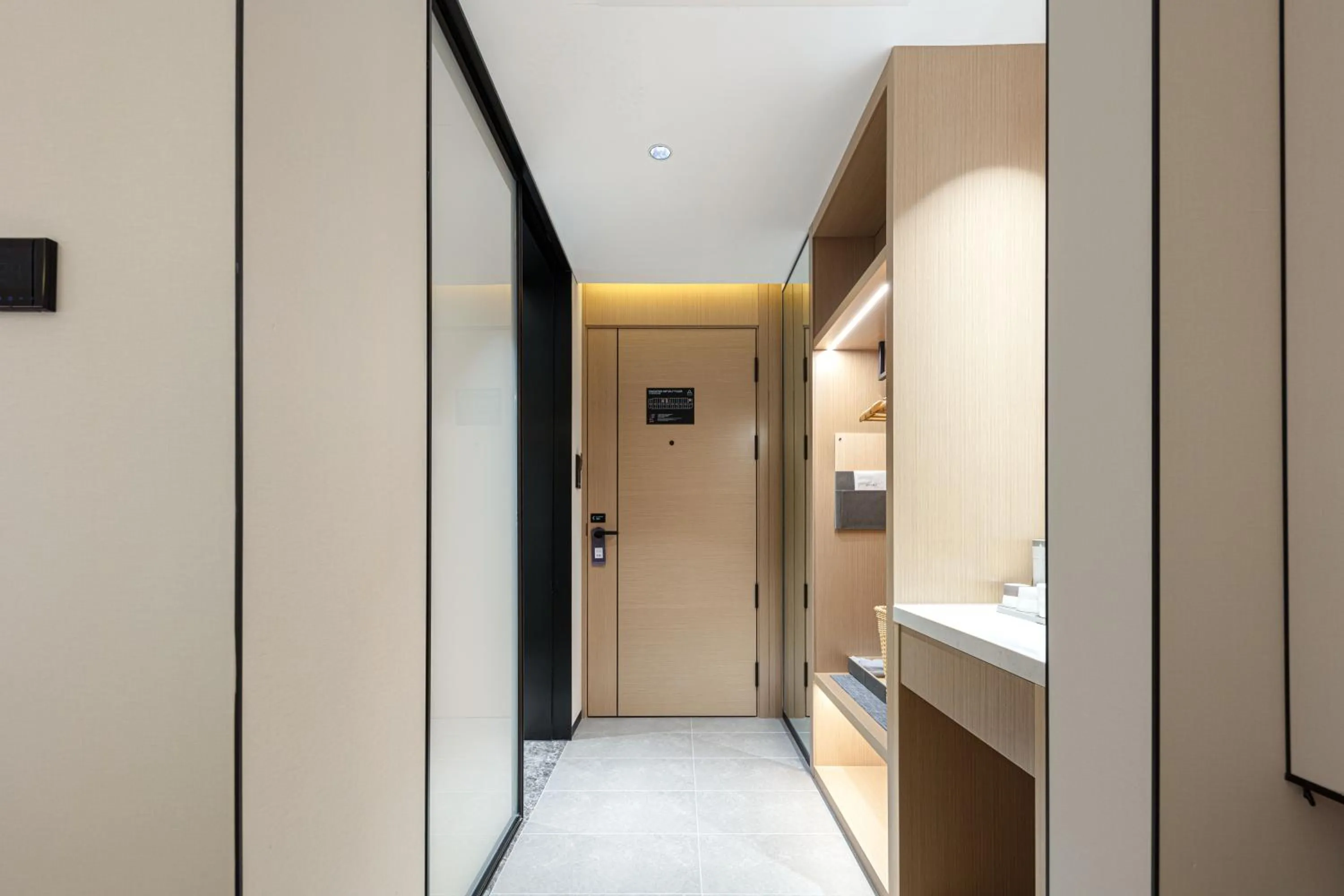 wardrobe in Atour X Hotel Chengdu Jinhua Wanda Zhonggang Plaza
