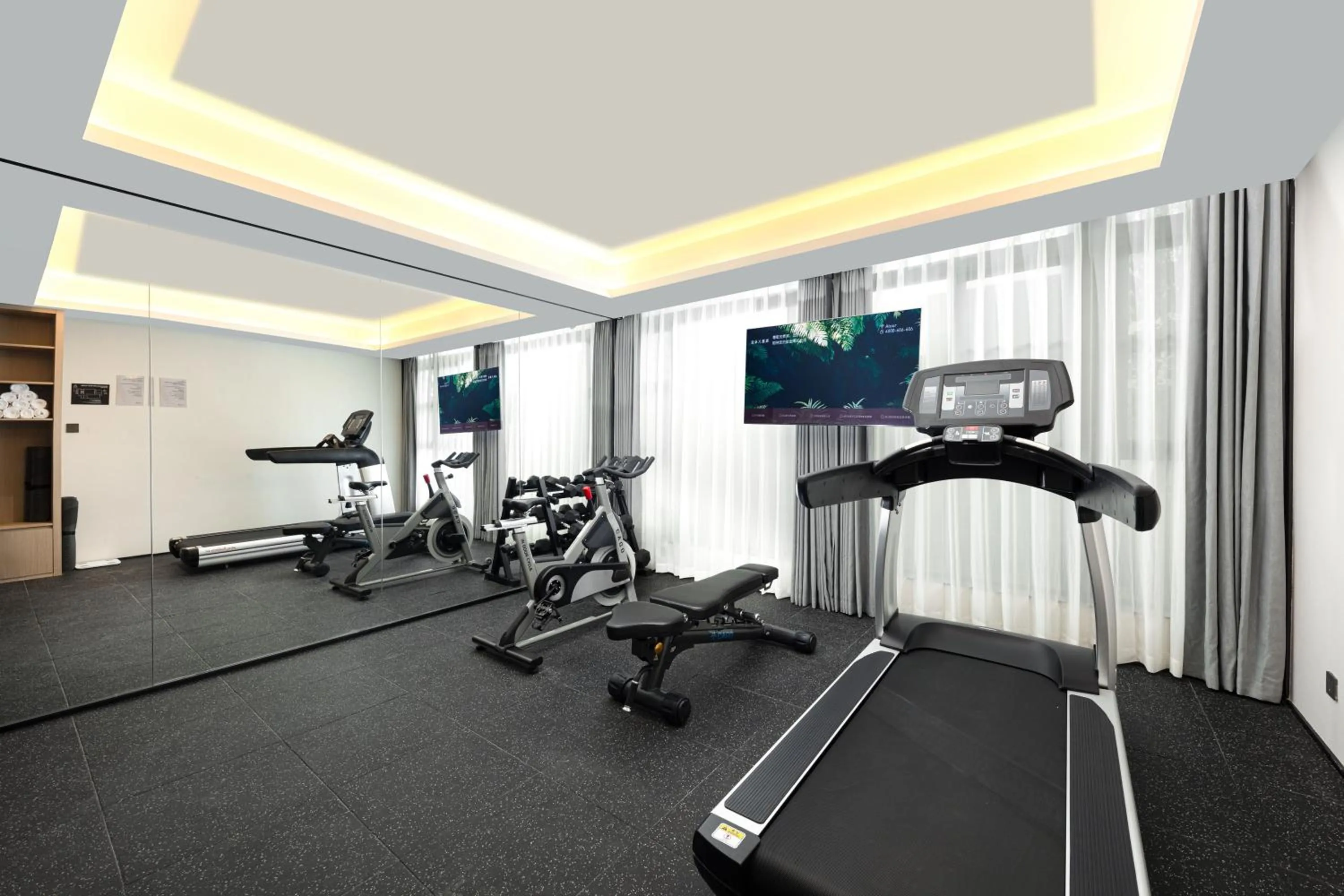 Fitness centre/facilities in Atour X Hotel Chengdu Jinhua Wanda Zhonggang Plaza