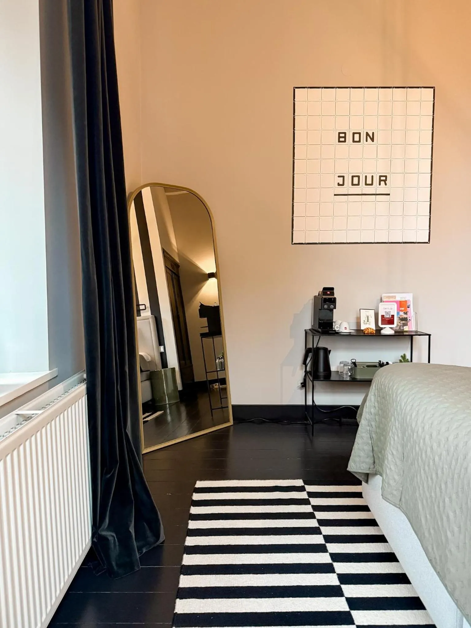 Bed in Villa V - Petit Hôtel