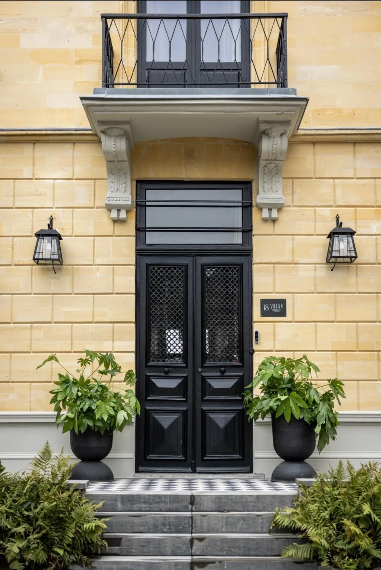 Property building in Villa V - Petit Hôtel