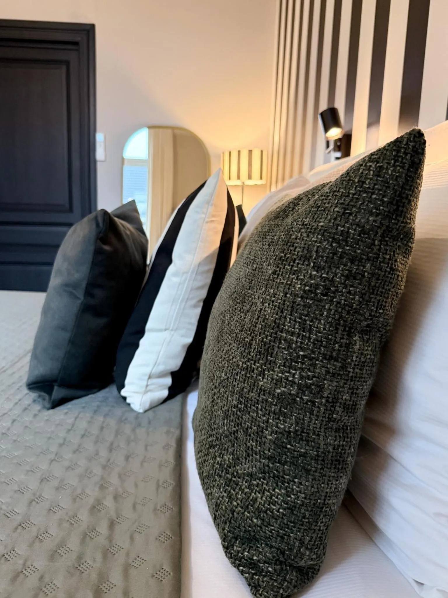 Bed in Villa V - Petit Hôtel