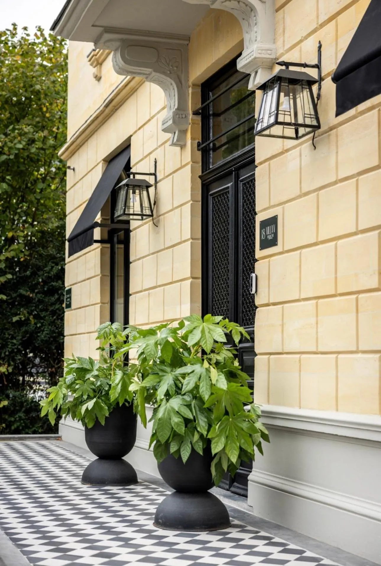 Property building in Villa V - Petit Hôtel