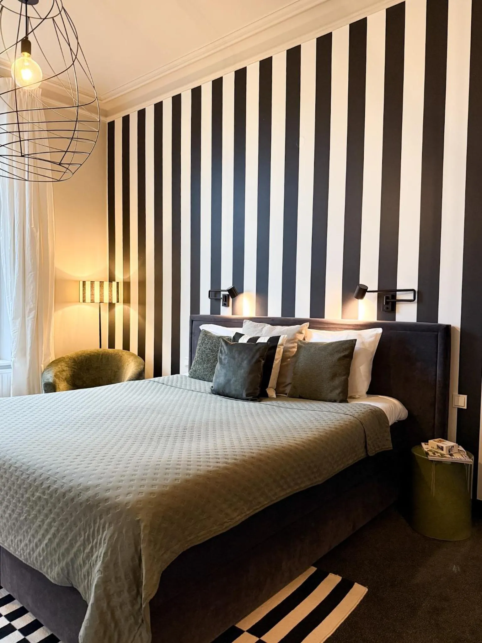 Bed in Villa V - Petit Hôtel