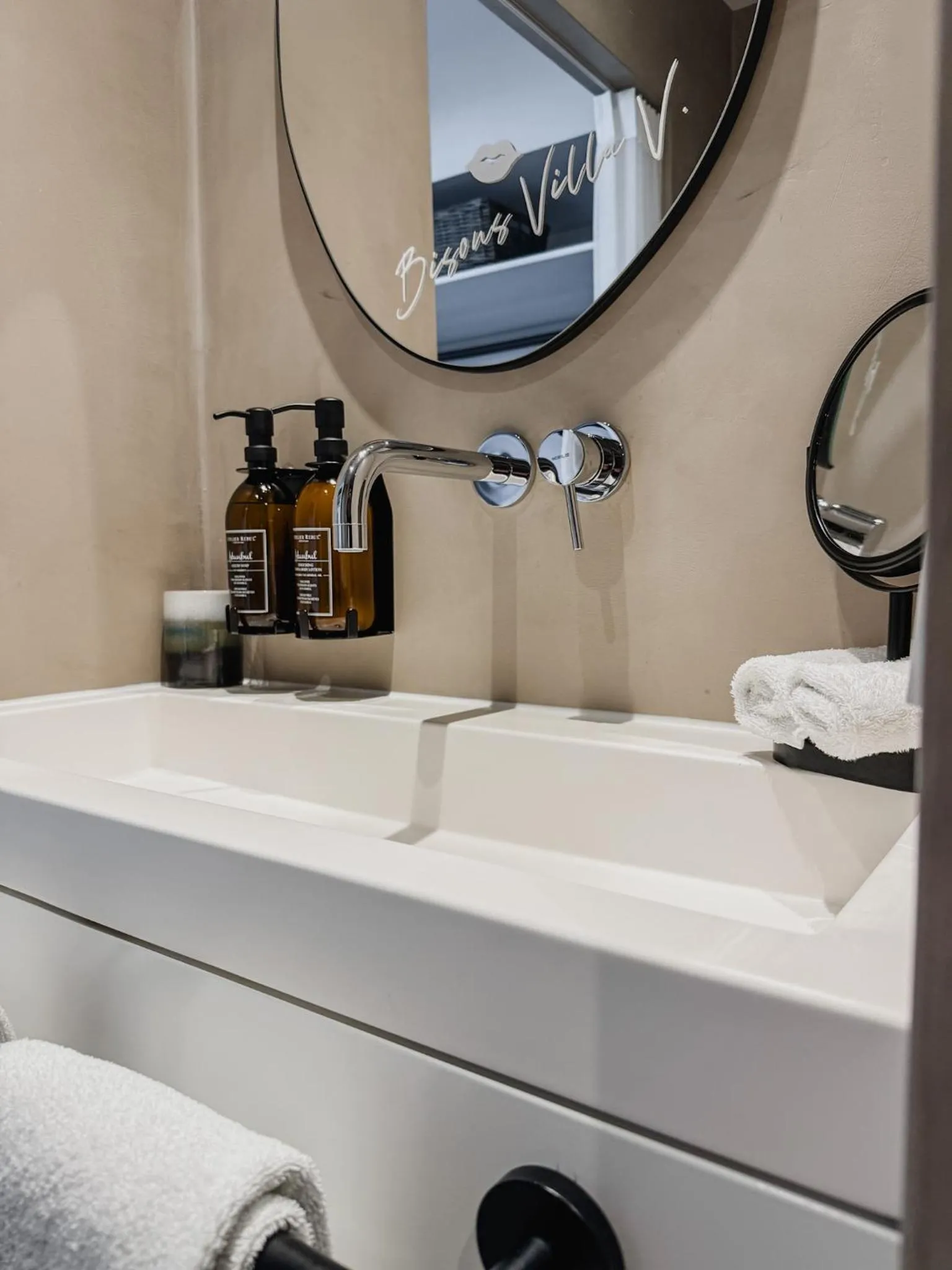 Bathroom in Villa V - Petit Hôtel