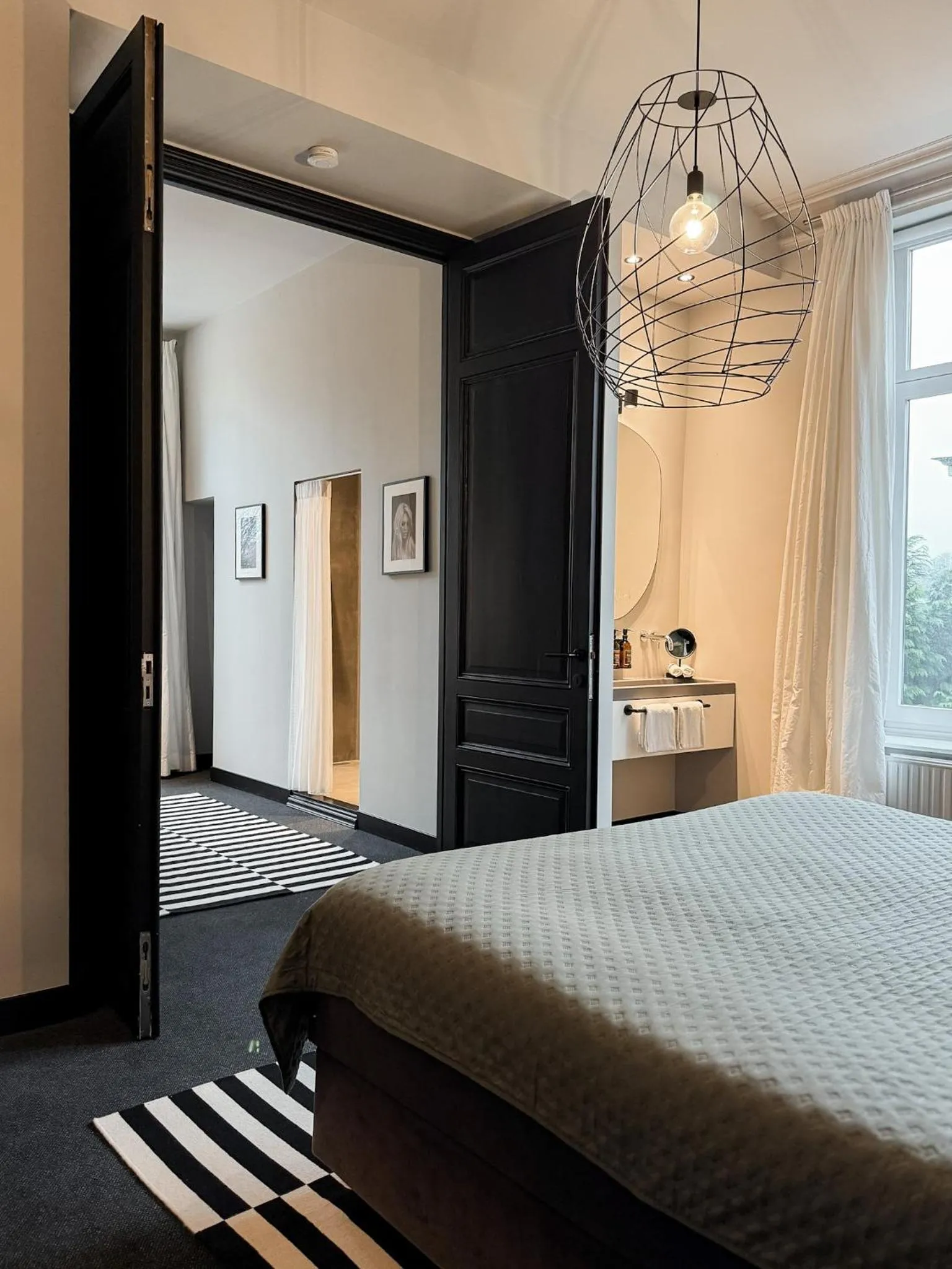 Bed in Villa V - Petit Hôtel
