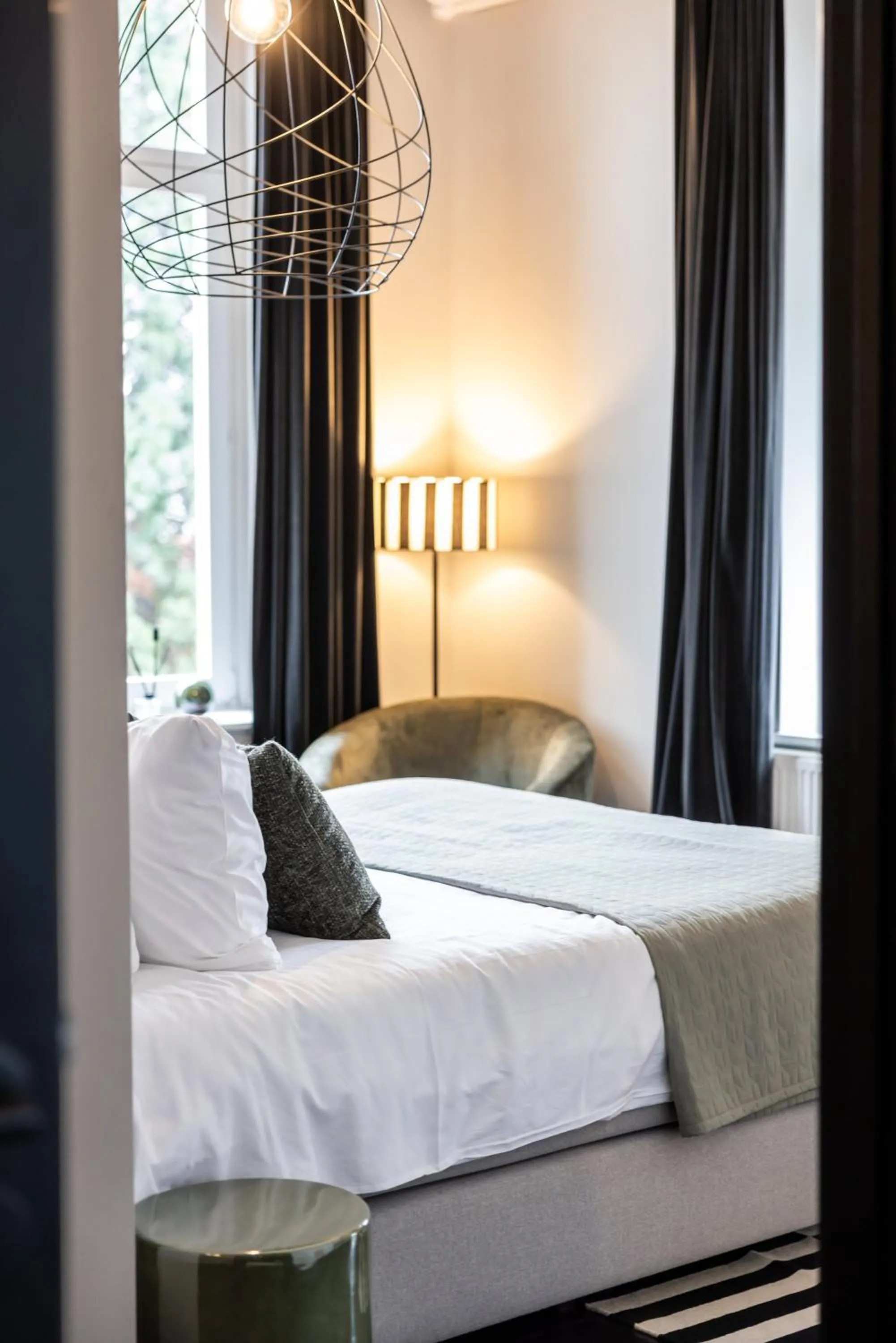 Bed in Villa V - Petit Hôtel