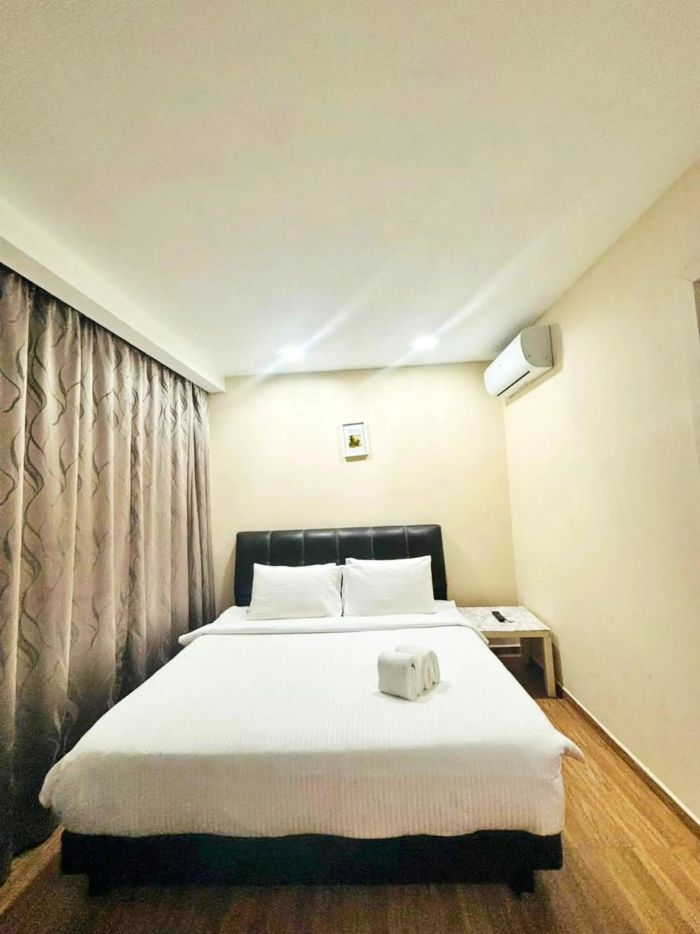 Suite with Spa Bath in Near Pavilion Bukit Bintang Fairlane KLCC suites by Angel Rose Suite with Spa Bath in Near Pavilion Bukit Bintang Fairlane KLCC suites by Angel Rose