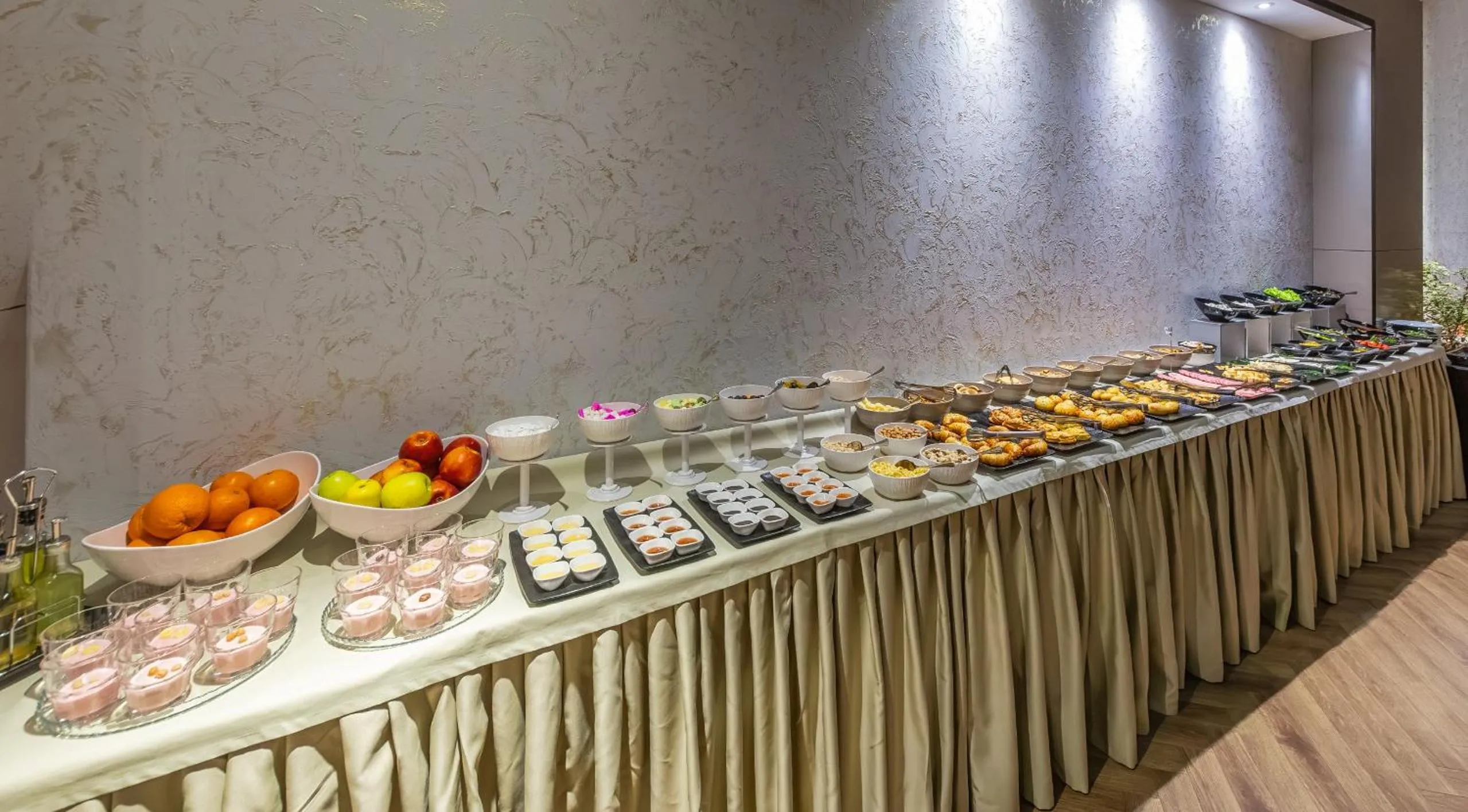 Breakfast in CONGRESS Hotel