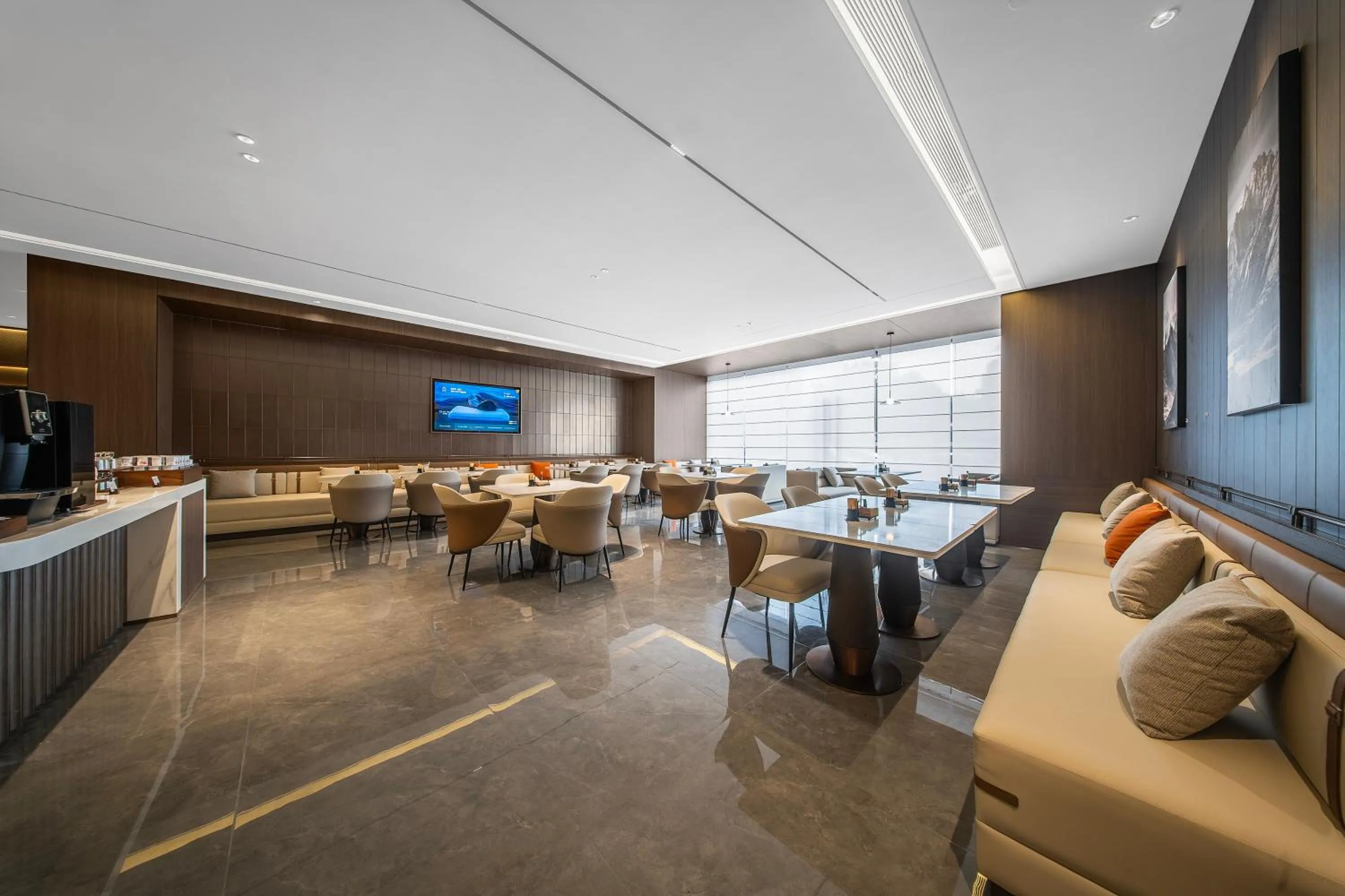 Restaurant/places to eat in Atour Hotel Chengdu Jinniui Yipintianxia