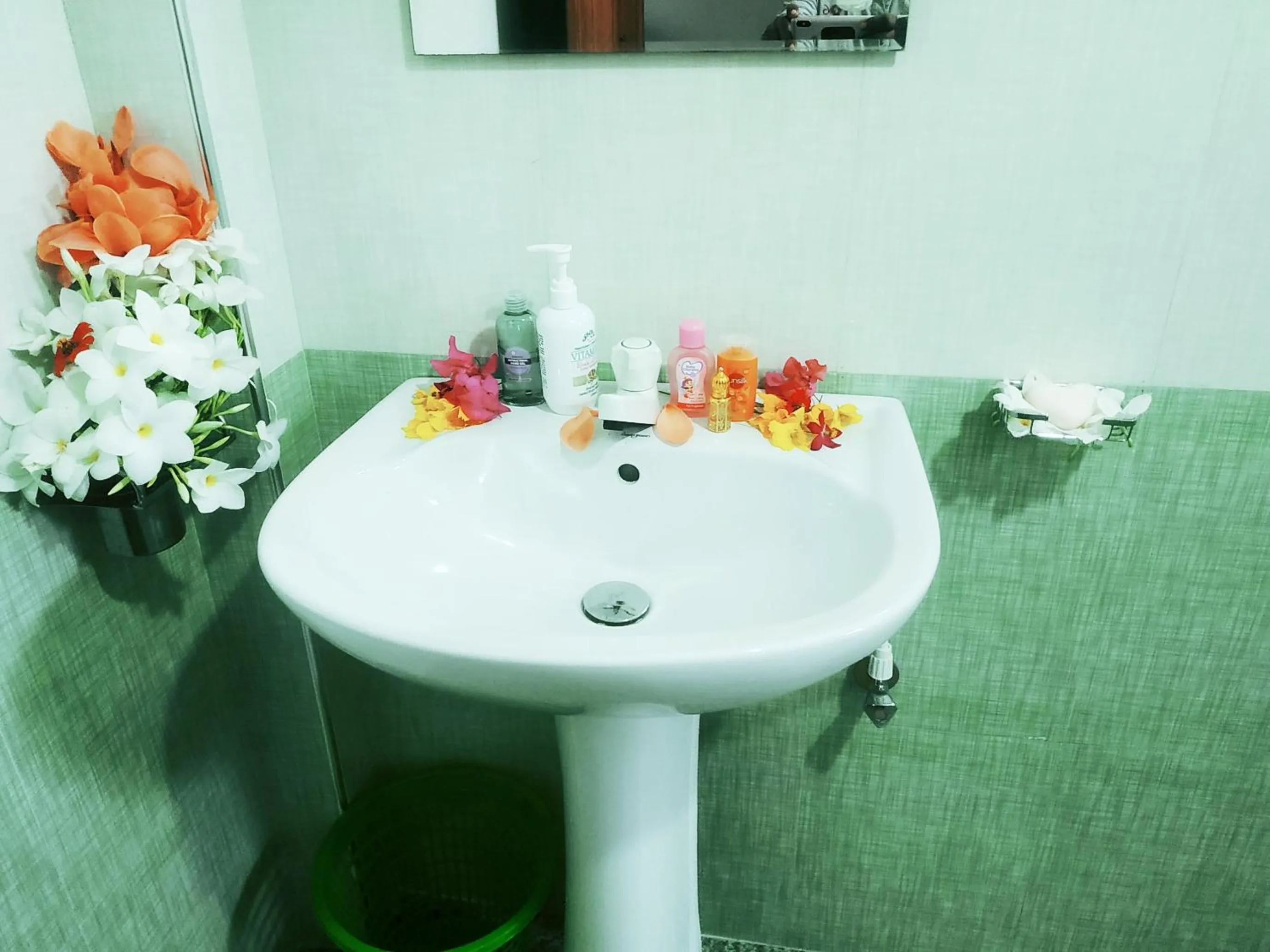 Bathroom in Green heaven safari resort Udawalawa