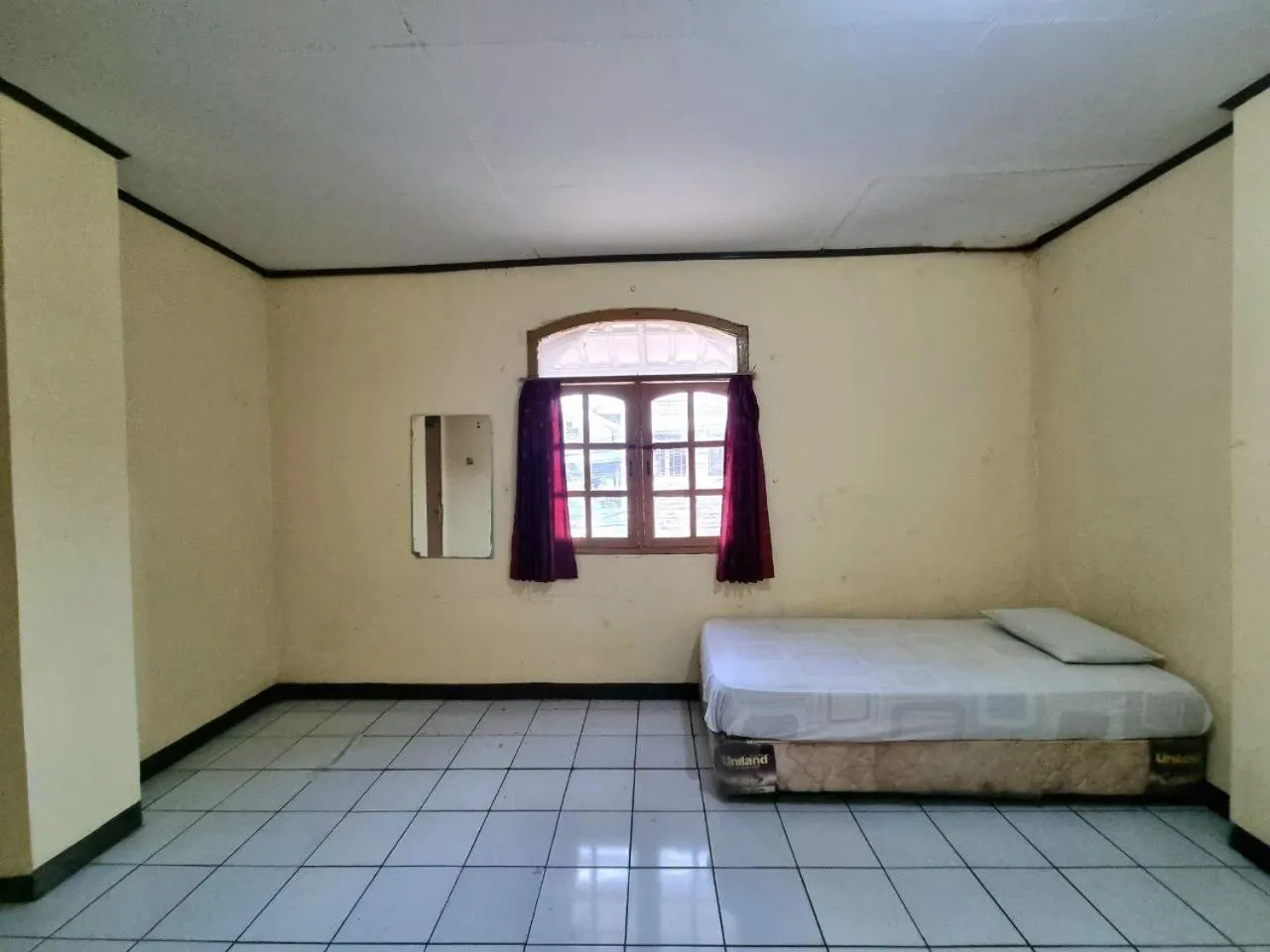 Bed in Hotel Harapan Jaya