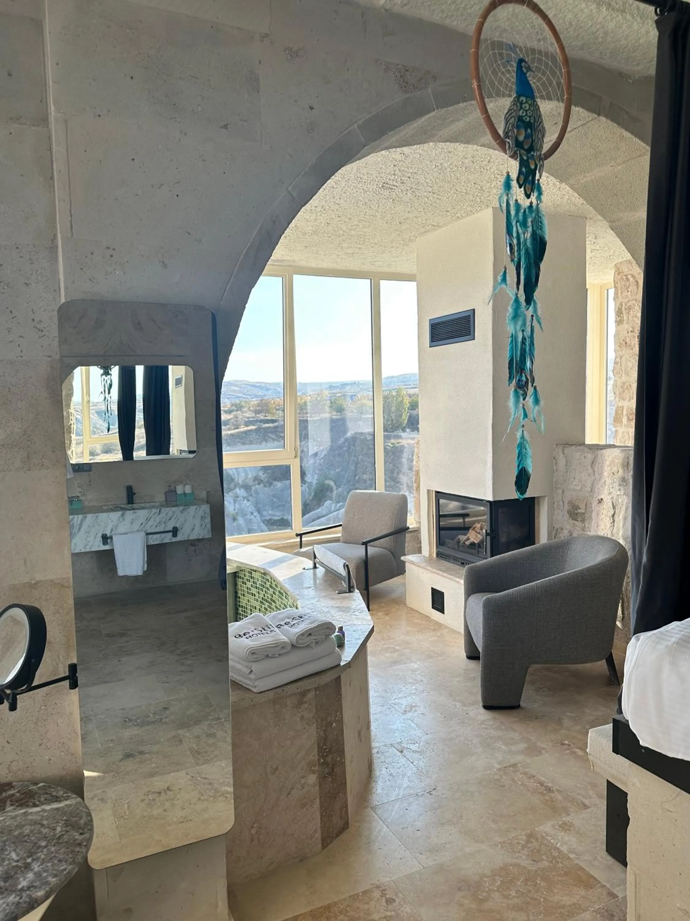 Hot Tub in Be Still Alexa Smart Luxury Escape Adults Only