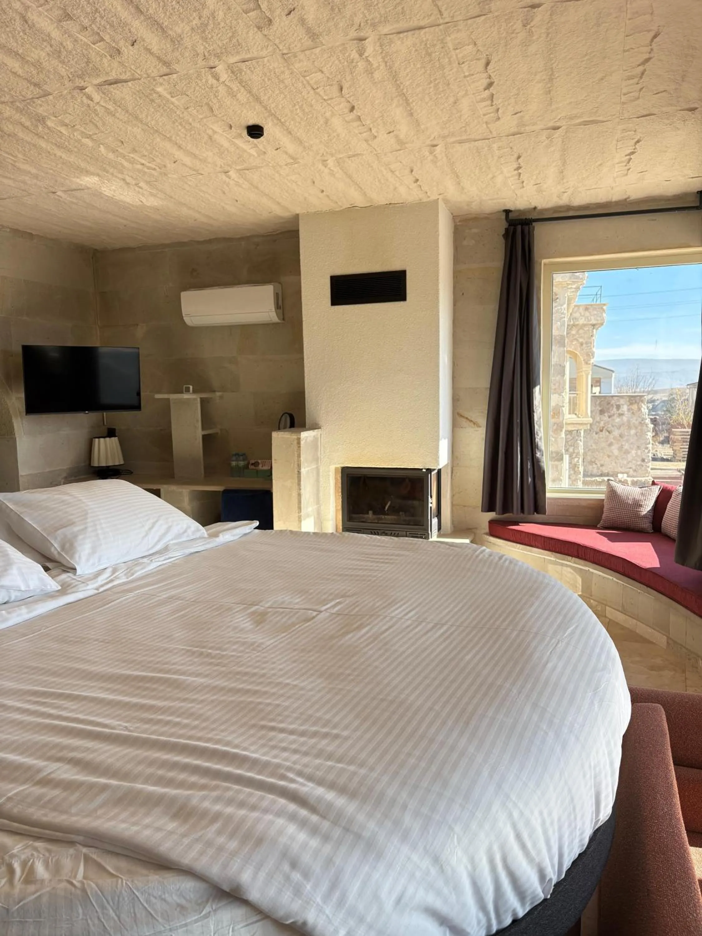 fireplace, Bed in Be Still Alexa Smart Luxury Escape Adults Only