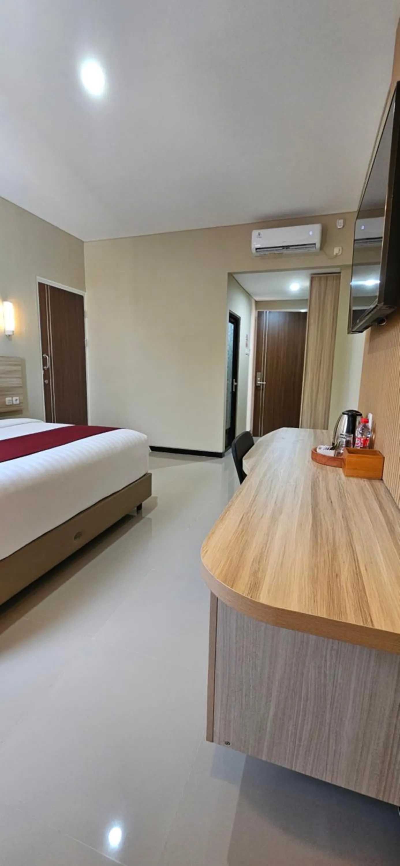 Bedroom, Bed in Sunflower Hotel Syariah near Juanda Airport