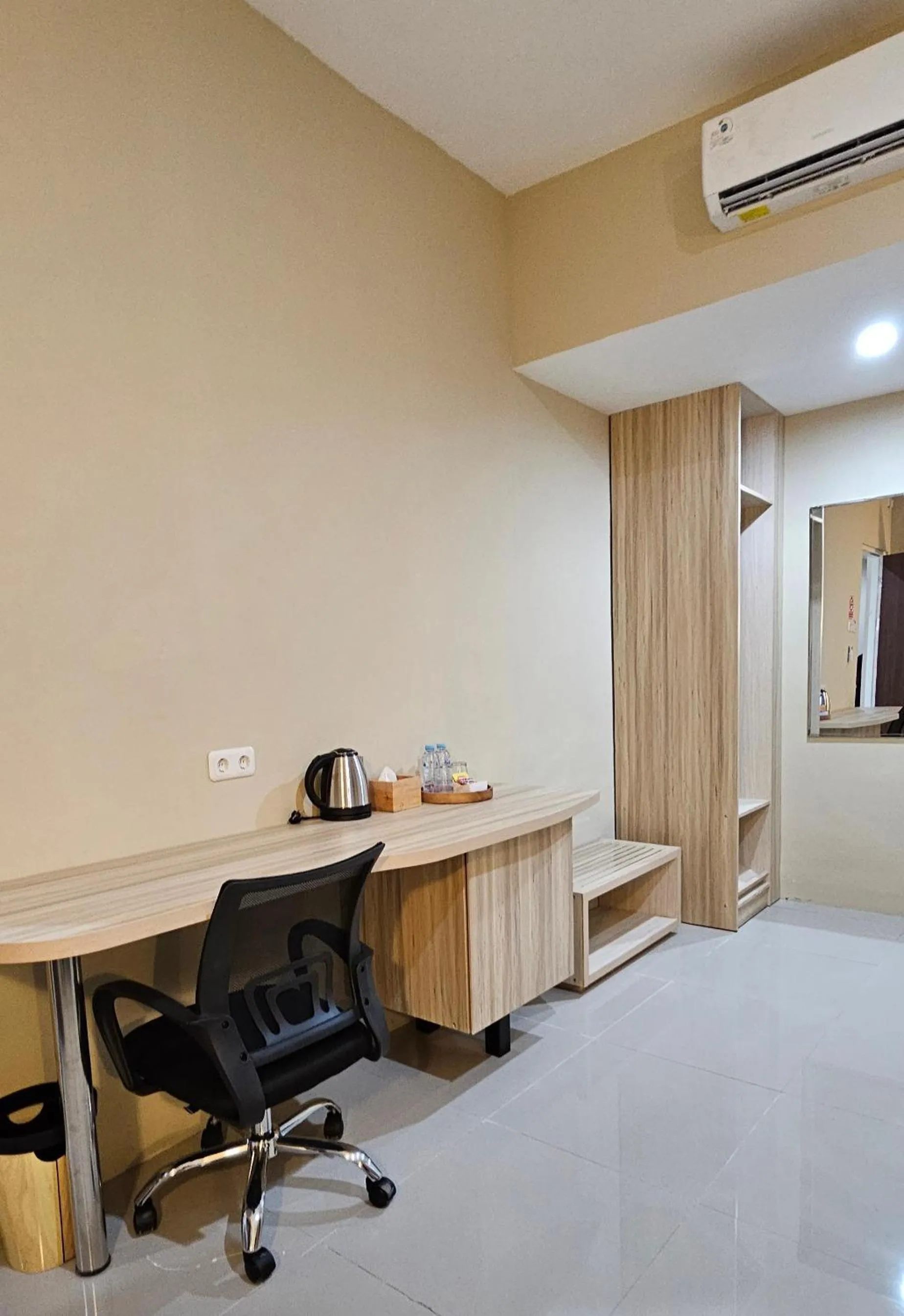 Sunflower Hotel Syariah near Juanda Airport