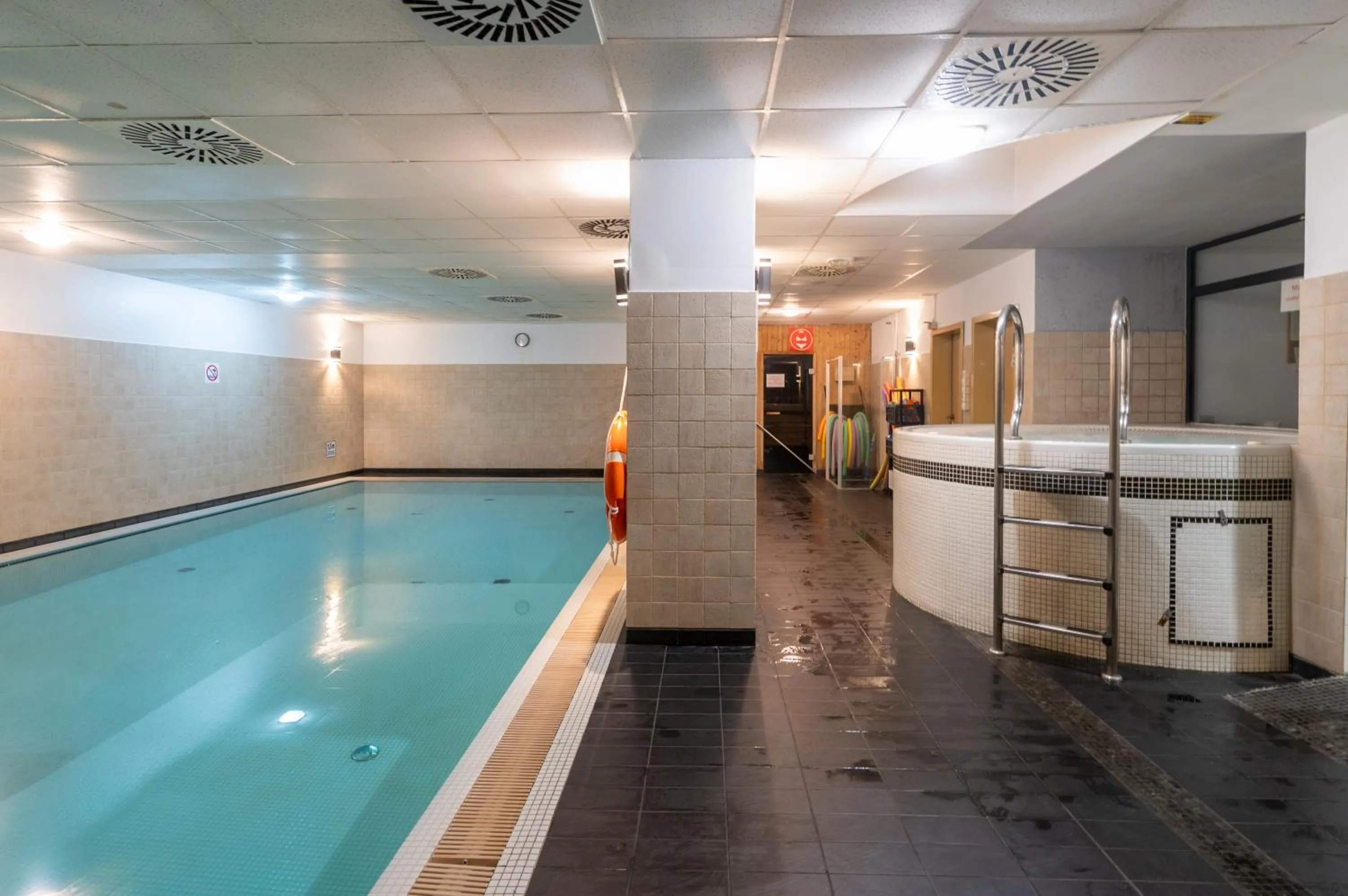 Swimming pool in Quality Silesian Hotel