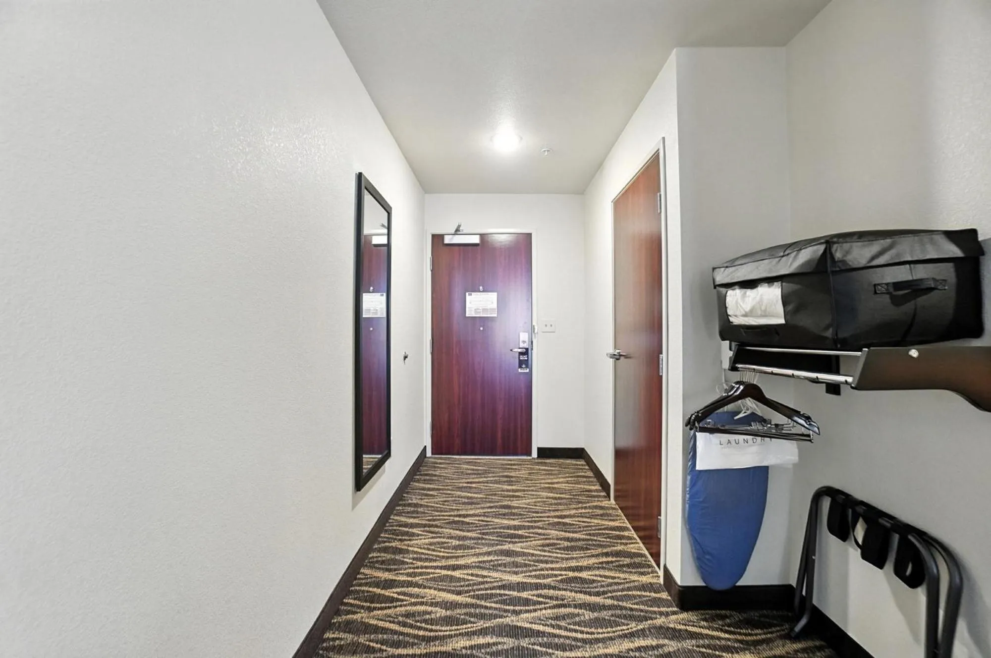 Bedroom in Cobblestone Hotel & Suites - Bellefontaine