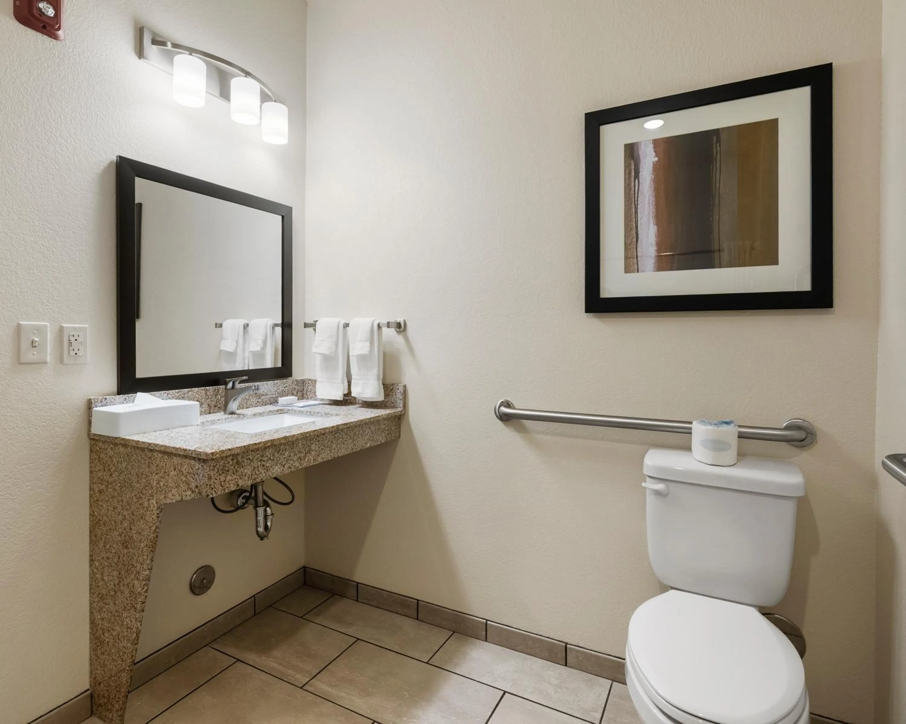 Bathroom in Cobblestone Hotel & Suites - Bellefontaine