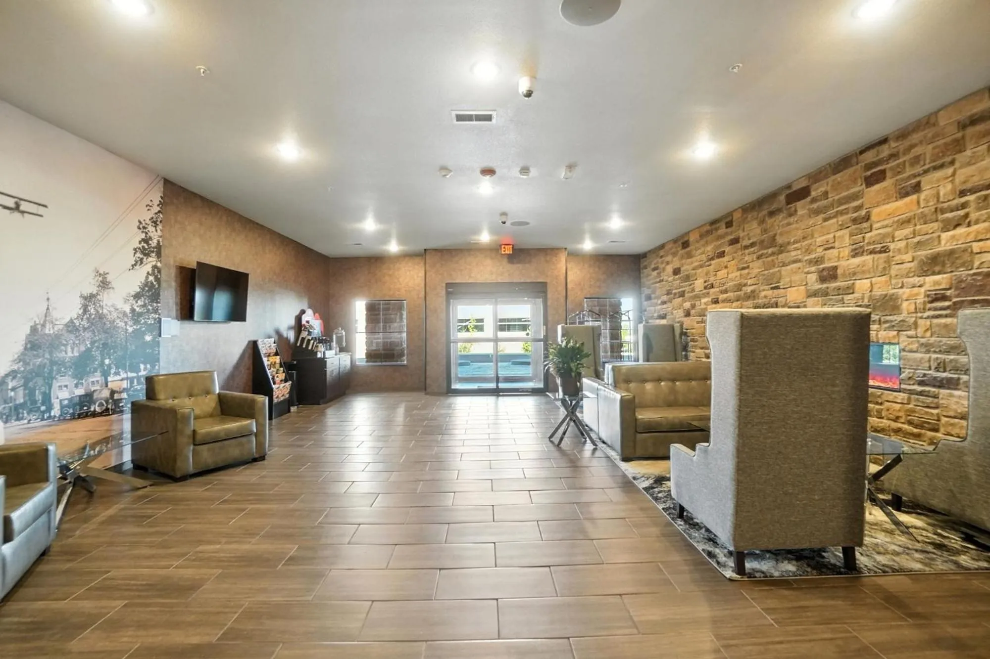 Lobby or reception in Cobblestone Hotel & Suites - Bellefontaine