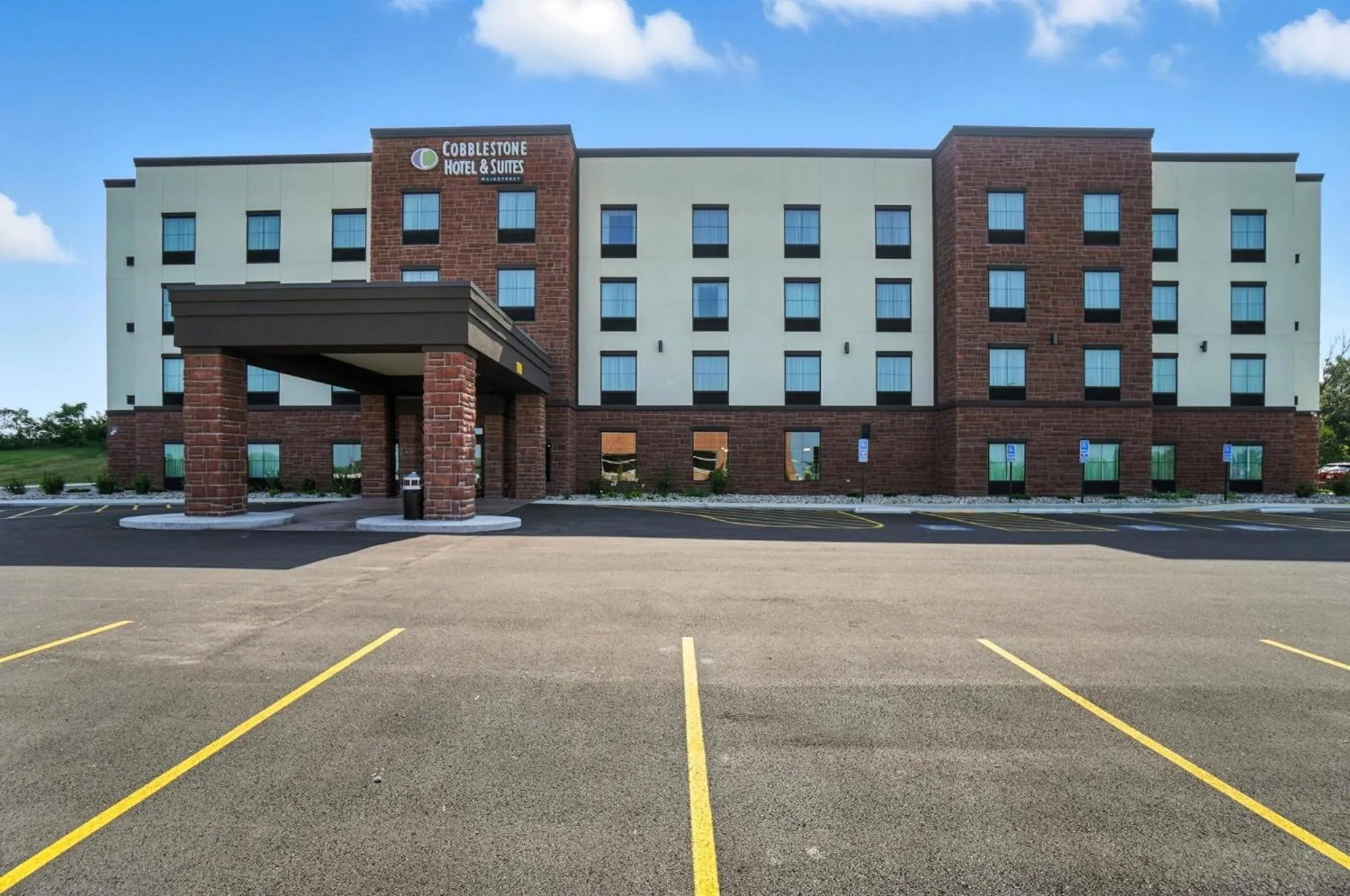 Property building in Cobblestone Hotel & Suites - Bellefontaine