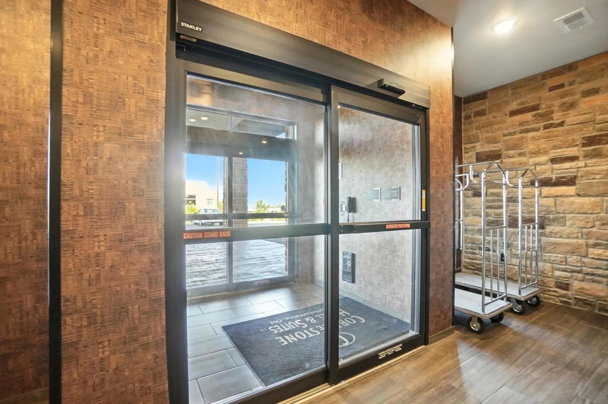 Lobby or reception in Cobblestone Hotel & Suites - Bellefontaine