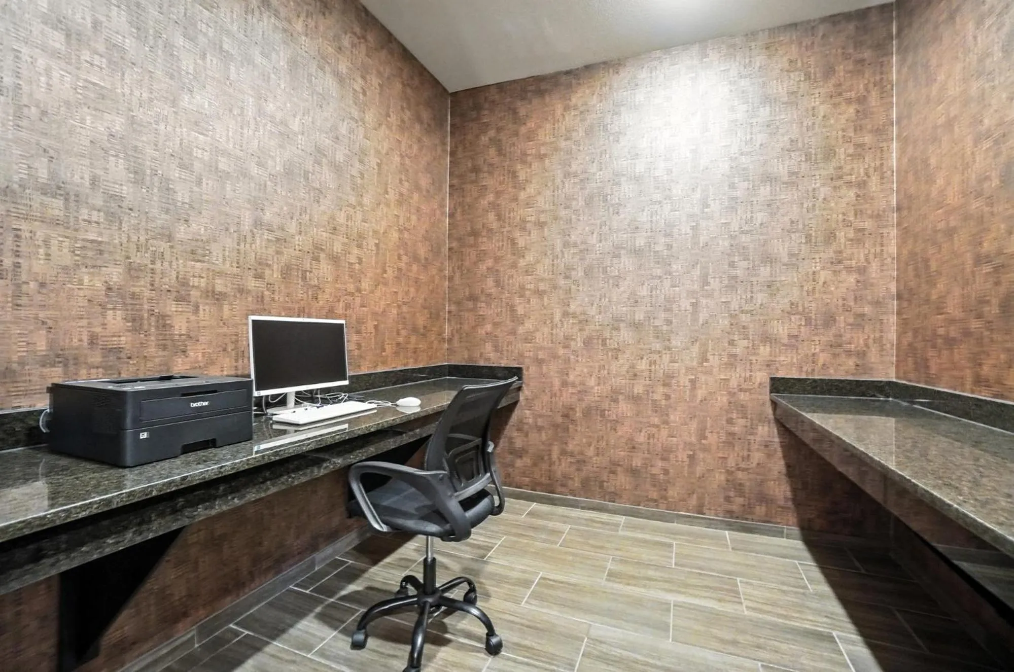 Business facilities in Cobblestone Hotel & Suites - Bellefontaine