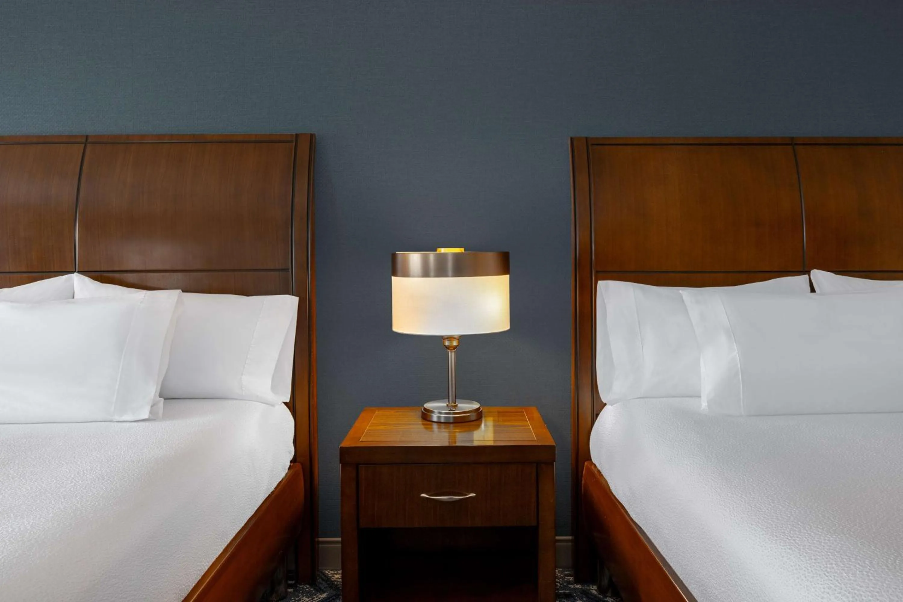 Bed in Hilton Garden Inn Burlington Downtown