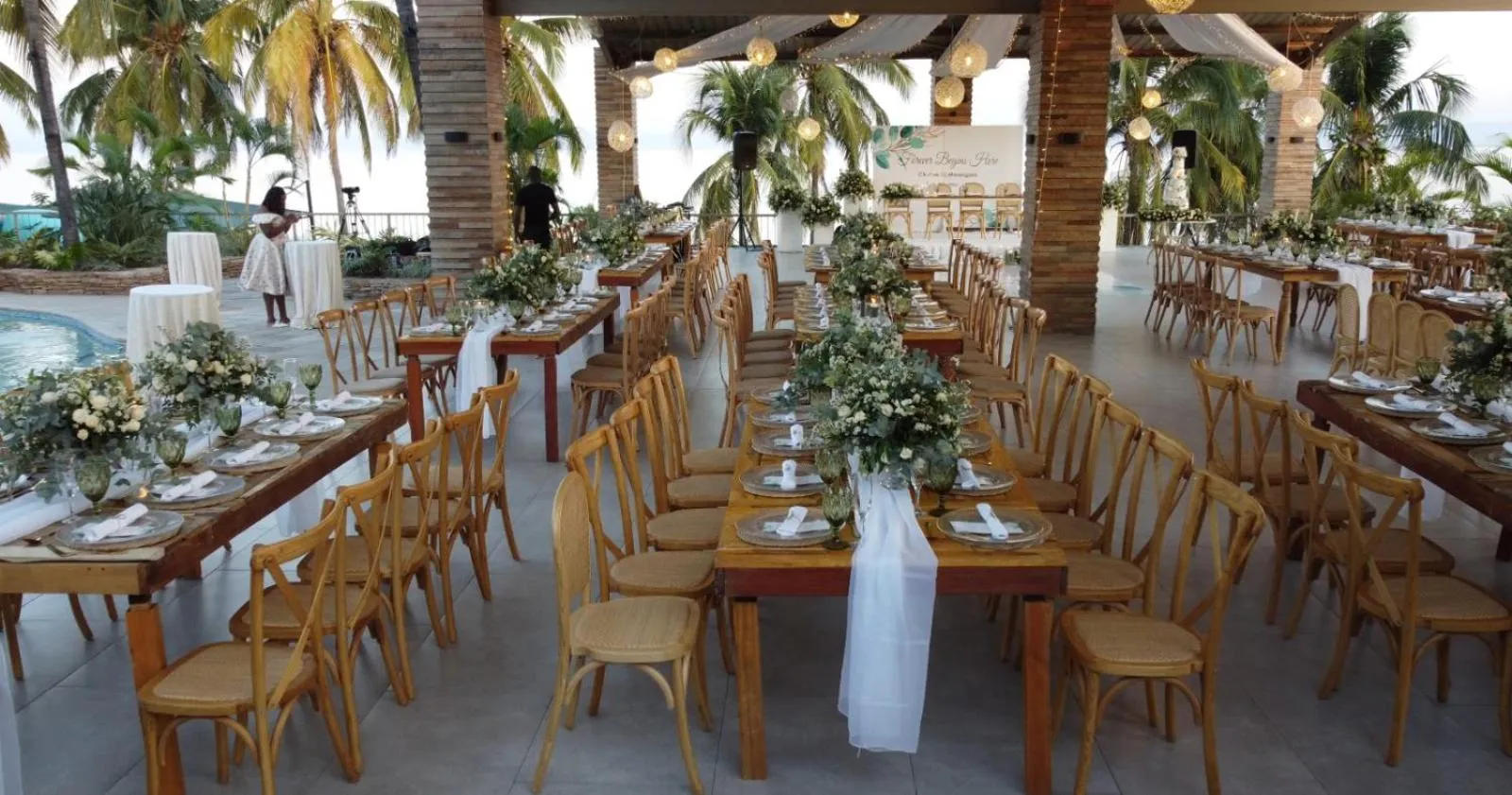 Restaurant/places to eat in Lake Safari Lodge