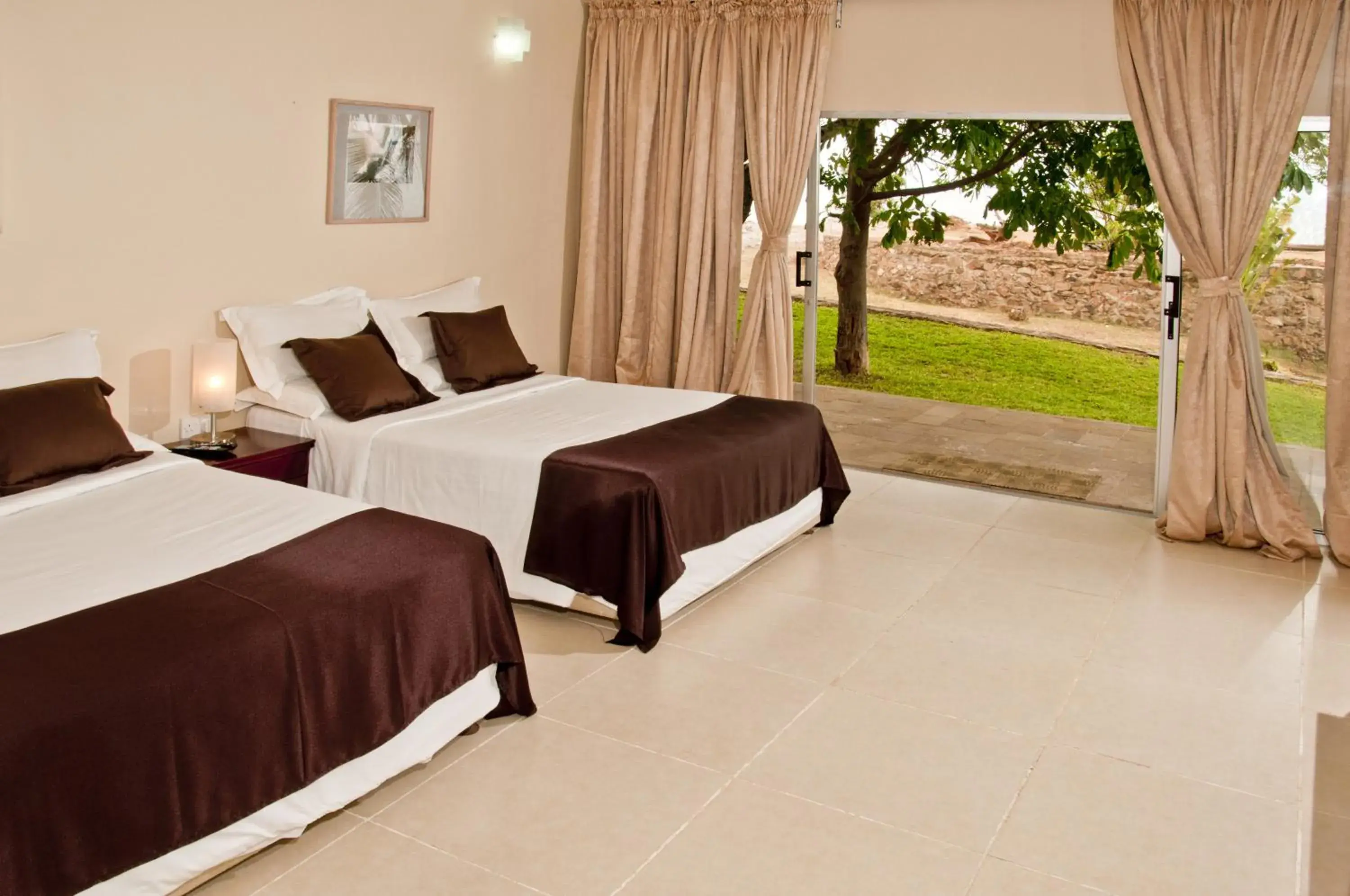 Standard Double or Twin Room with Lake View - single occupancy in Lake Safari Lodge Standard Double or Twin Room with Lake View - single occupancy in Lake Safari Lodge