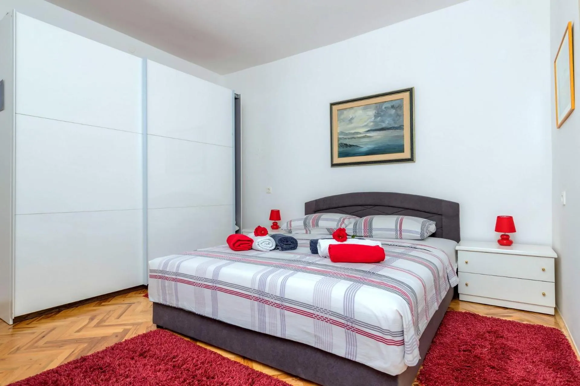 Bed in Apartments Kremenici