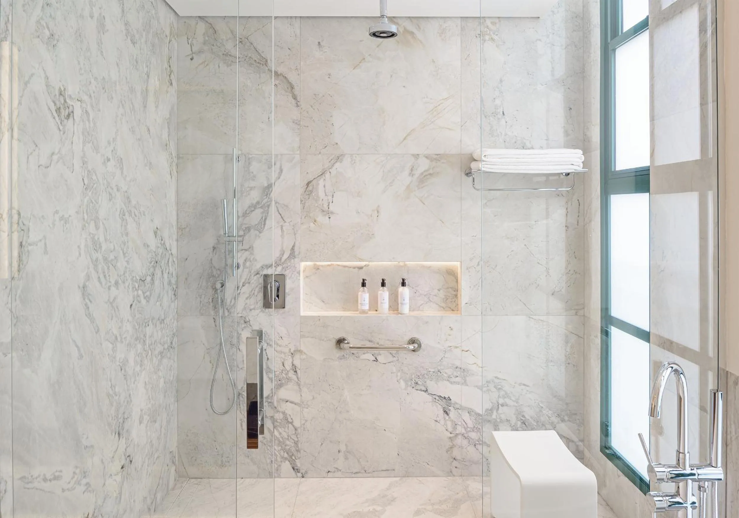 Bathroom in Boa Vista Surf Lodge