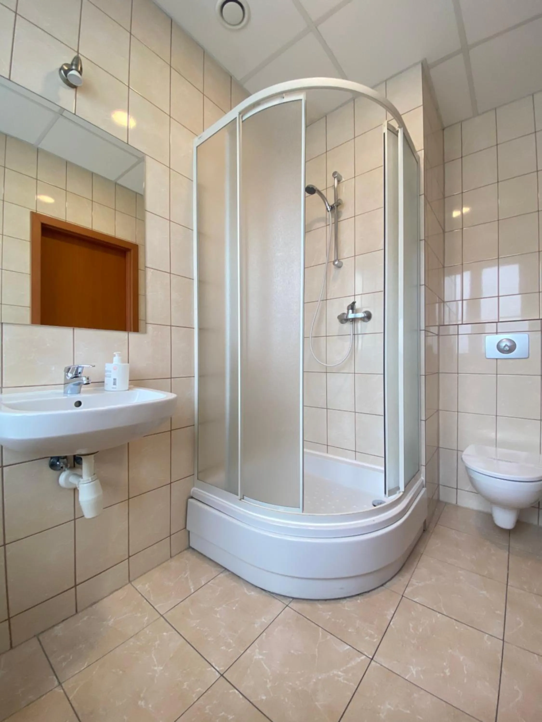 Shower in Freedom Hostel