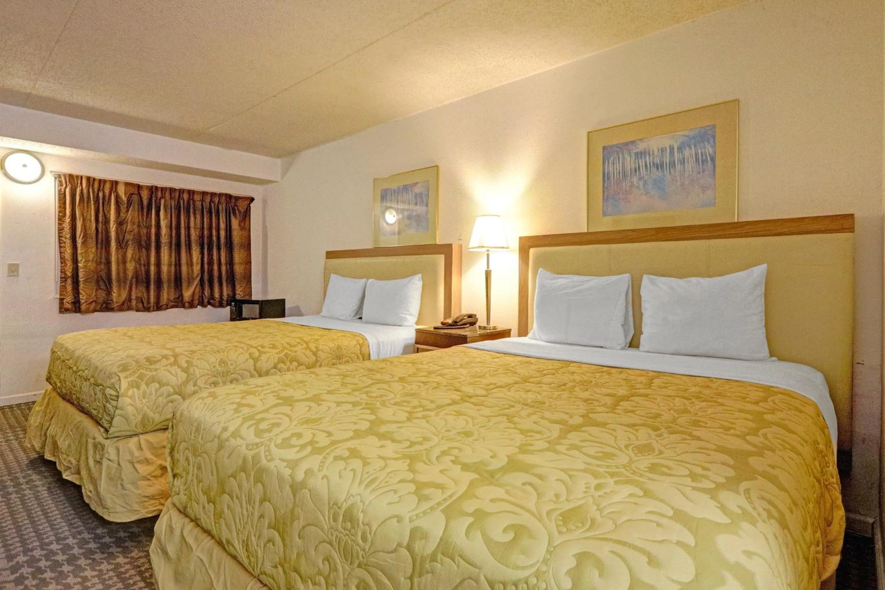 Bedroom, Bed in Brookville Inn By OYO Near Dayton International Airport