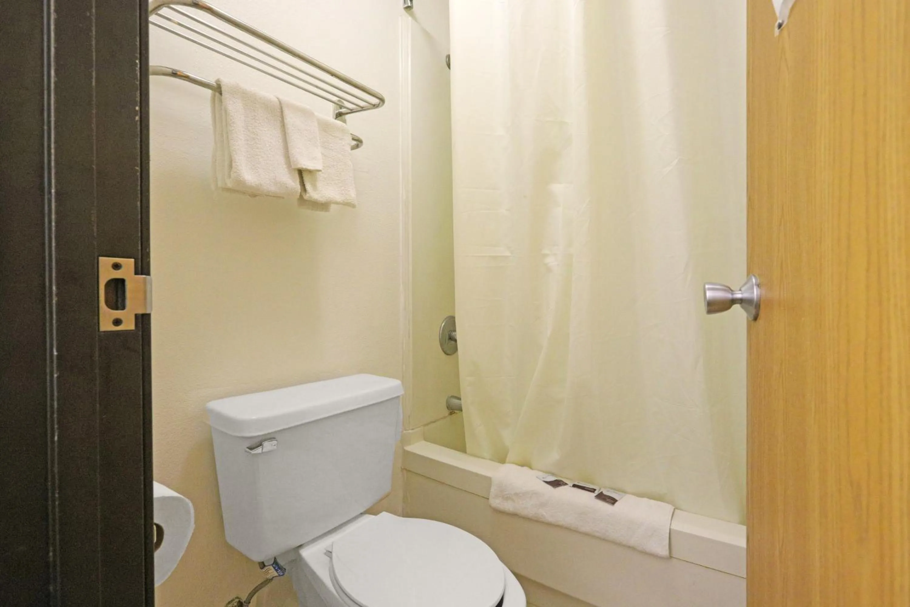 Bathroom in Brookville Inn By OYO Near Dayton International Airport