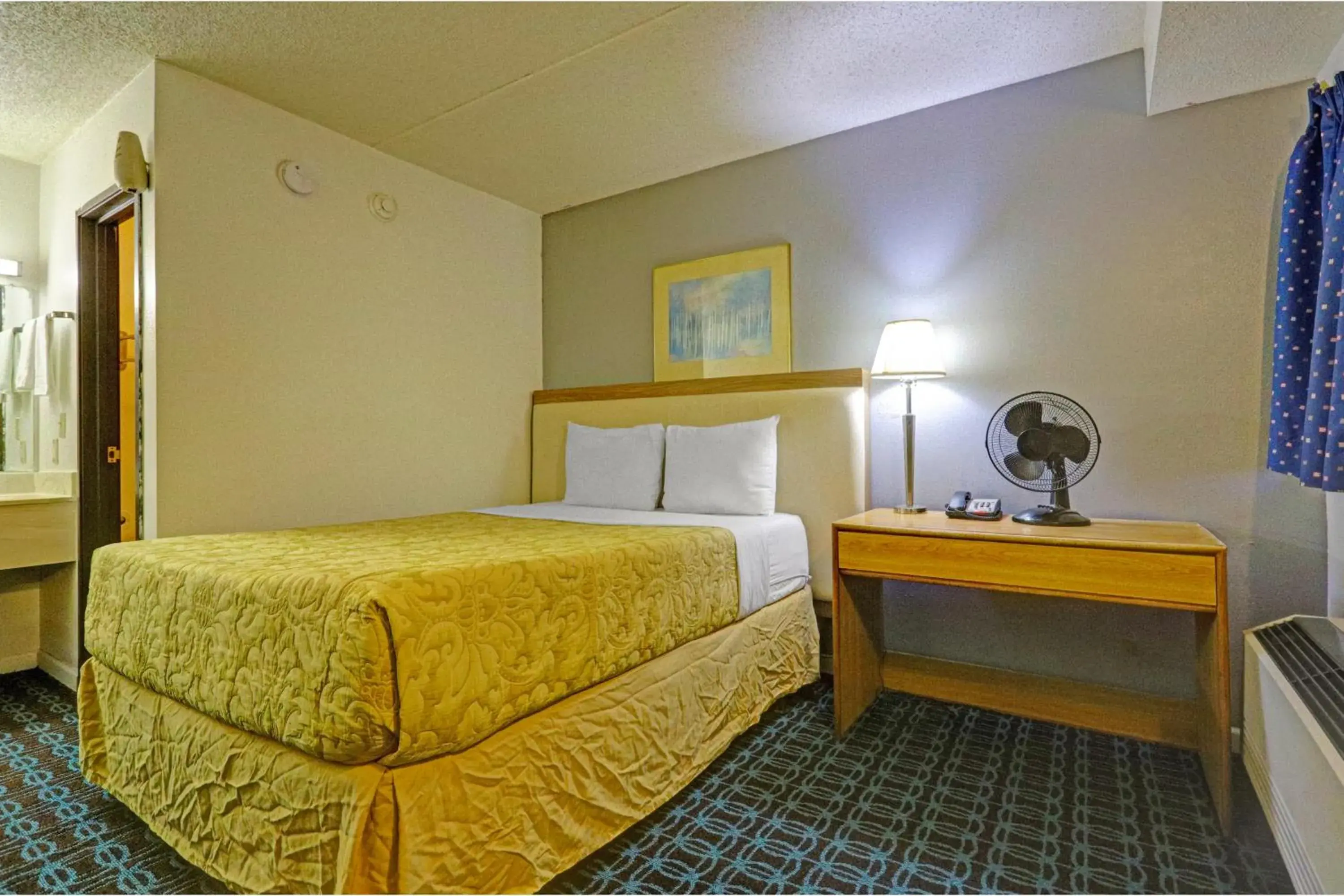 Bedroom, Bed in Brookville Inn By OYO Near Dayton International Airport Bedroom, Bed in Brookville Inn By OYO Near Dayton International Airport