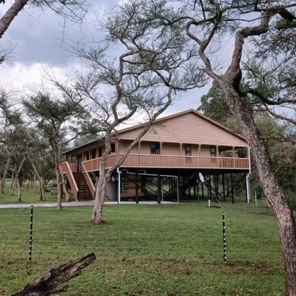 Three-Bedroom Vacation Home in Hippo Waterfront Lodge Three-Bedroom Vacation Home in Hippo Waterfront Lodge