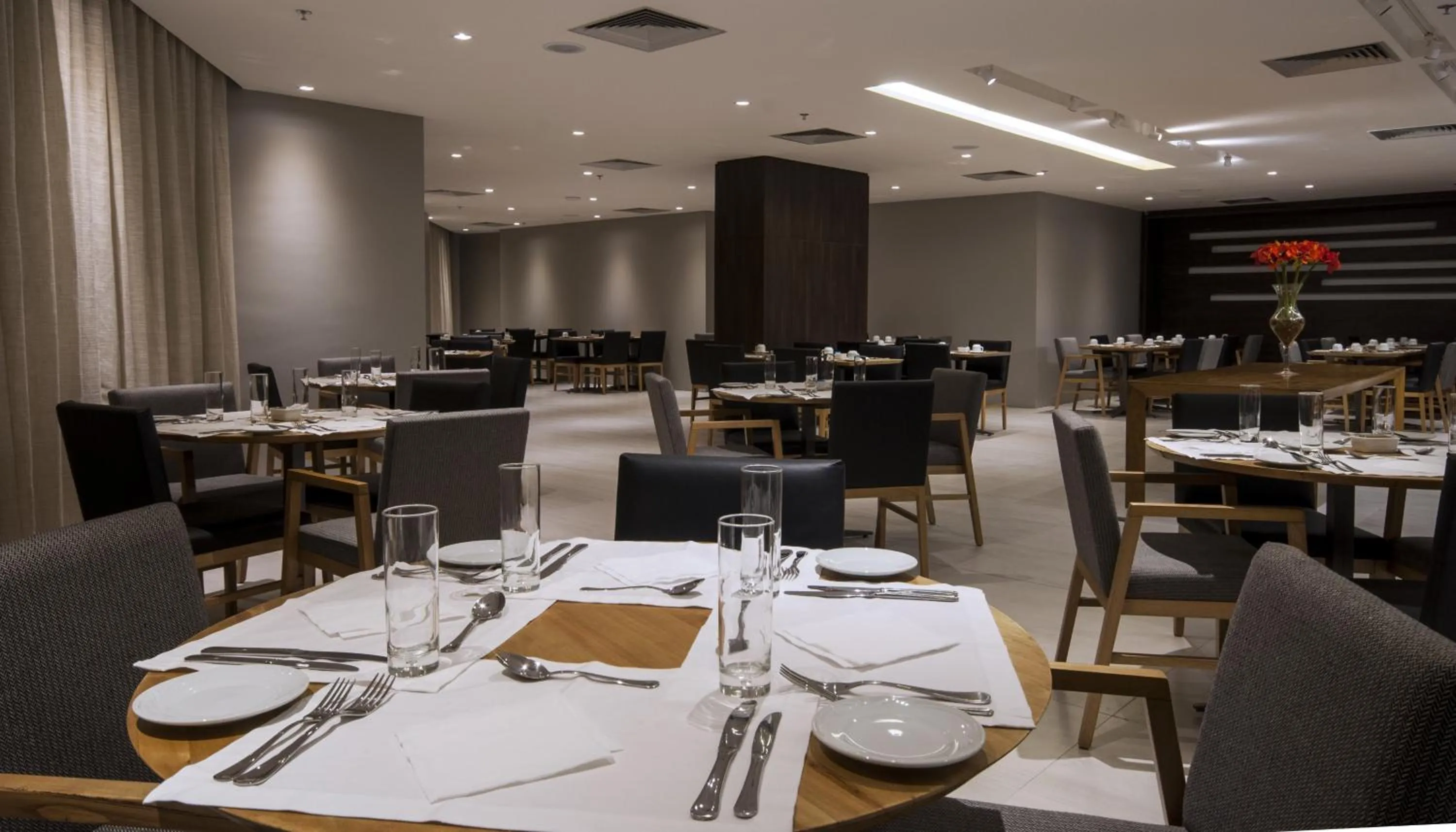 Restaurant/places to eat in Américas Barra Hotel