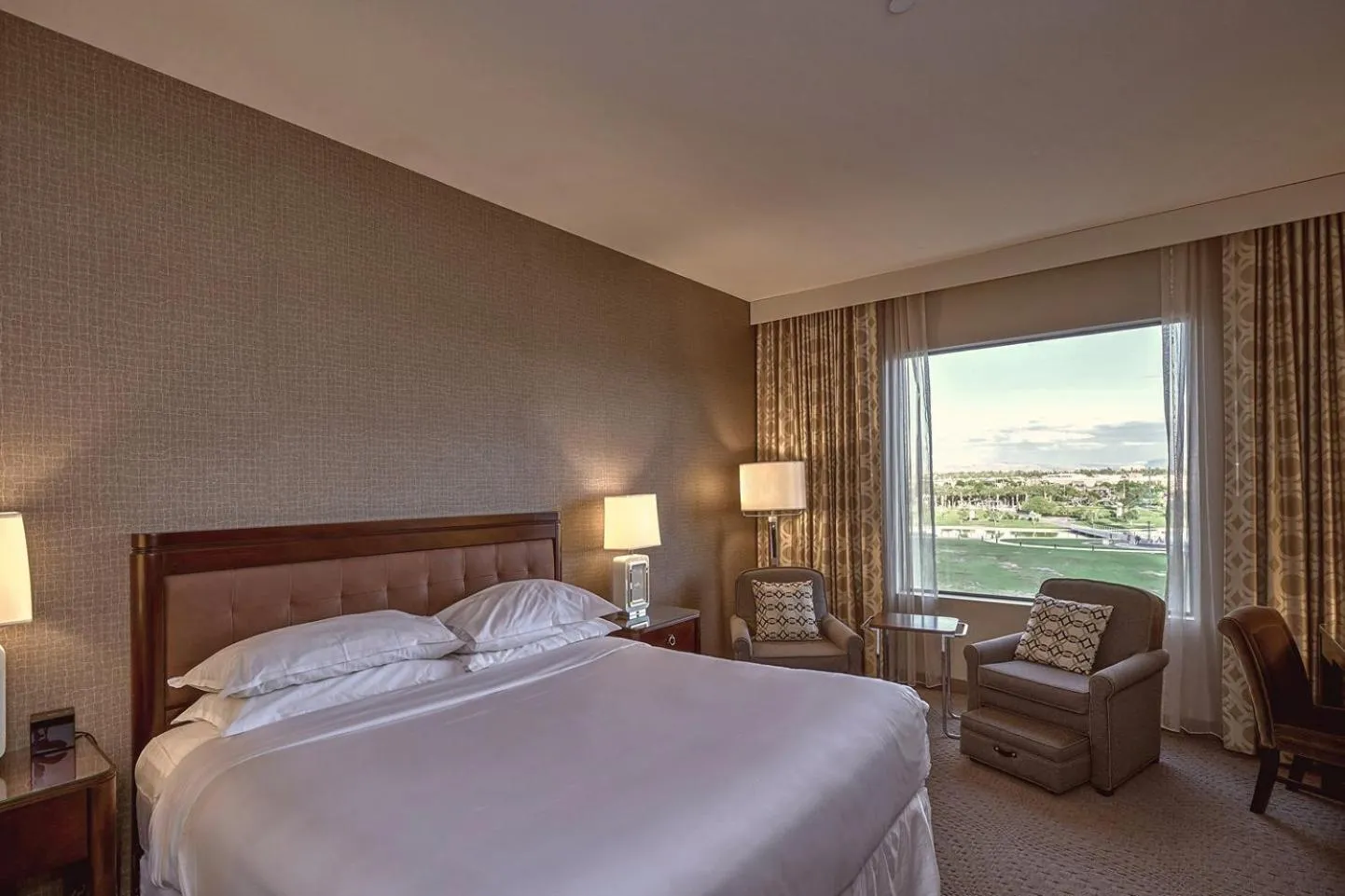 Bed in Sheraton Mesa Hotel at Wrigleyville West