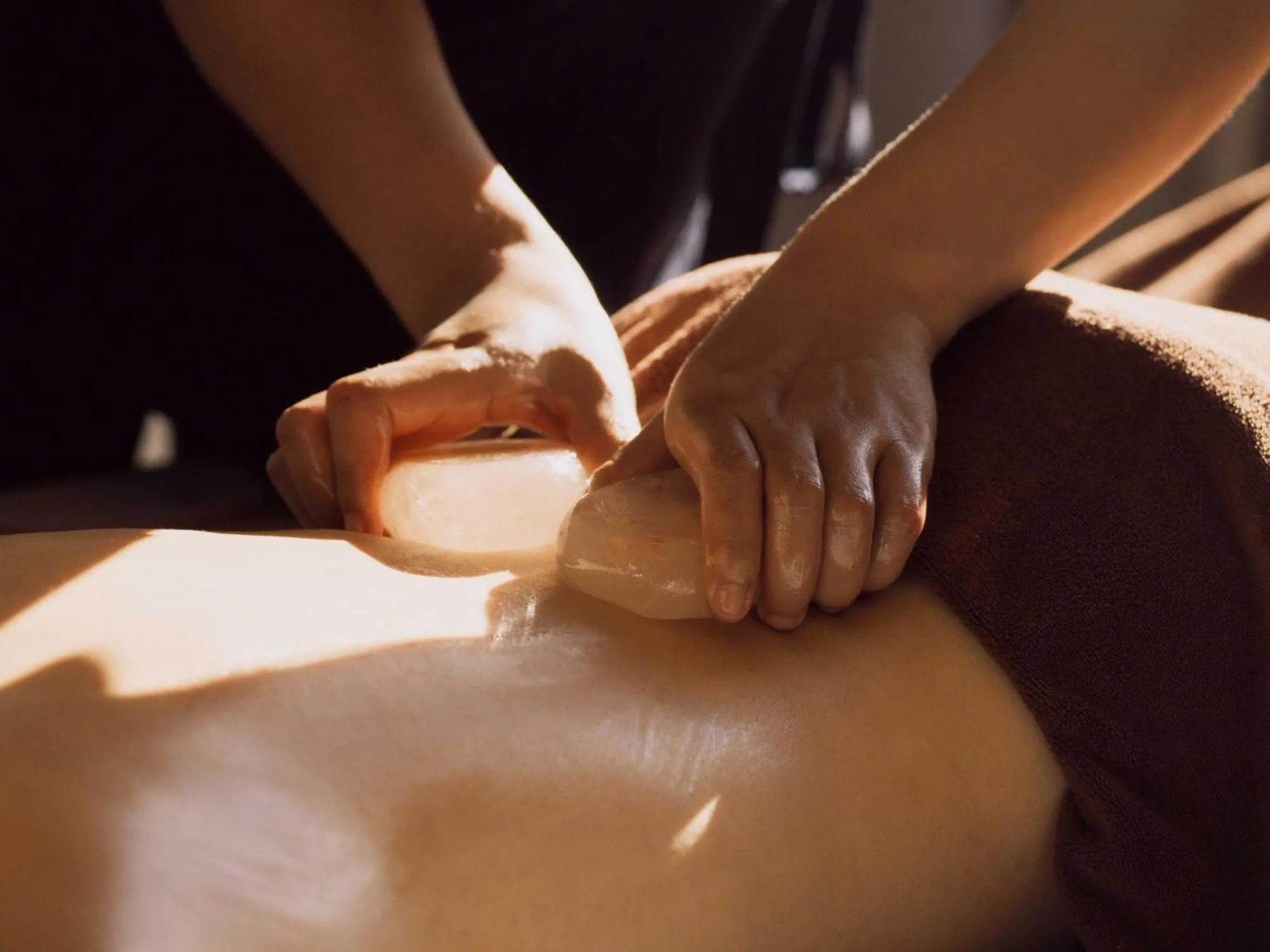 Massage in Maxim Hotel - Auckland