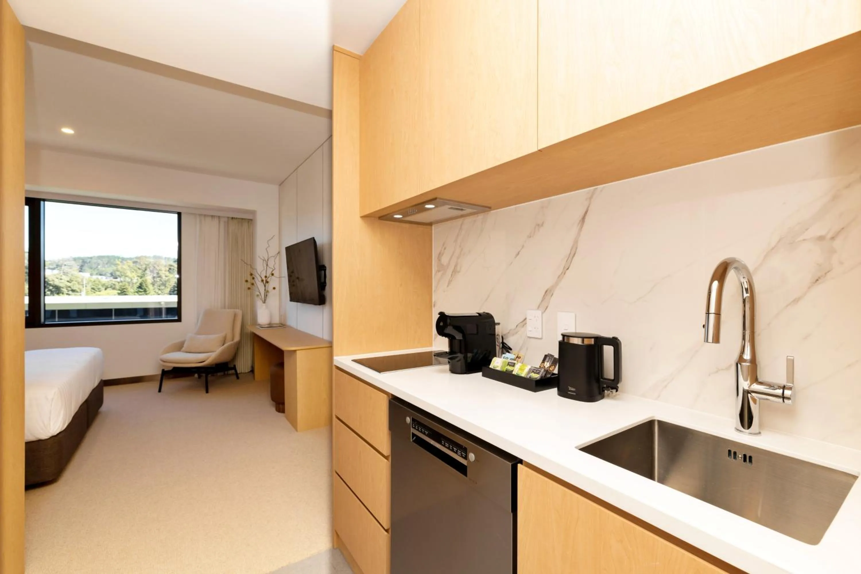 Kitchen or kitchenette in Maxim Hotel - Auckland