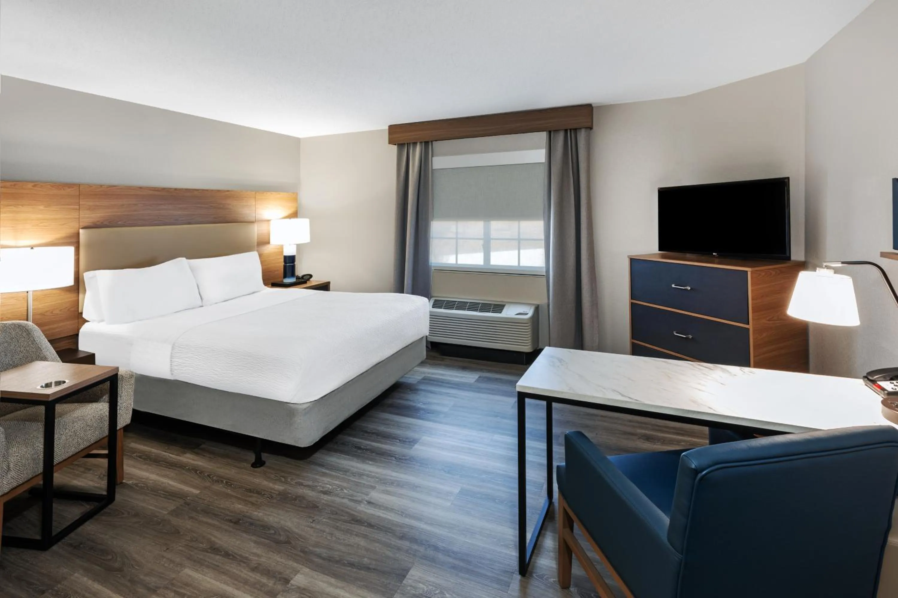 Bed in Candlewood Suites - Topeka West by IHG