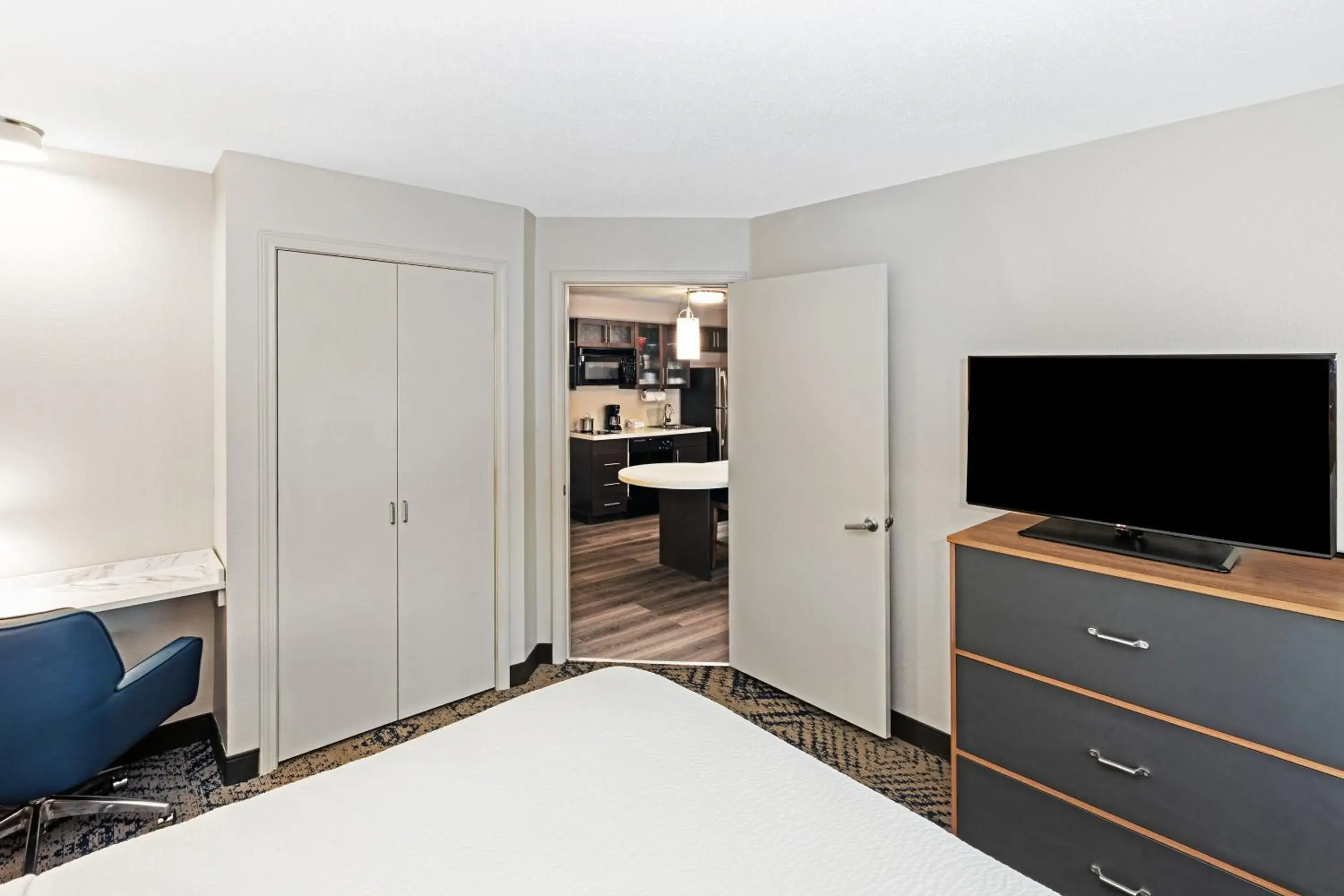 Bed in Candlewood Suites - Topeka West by IHG Bed in Candlewood Suites - Topeka West by IHG