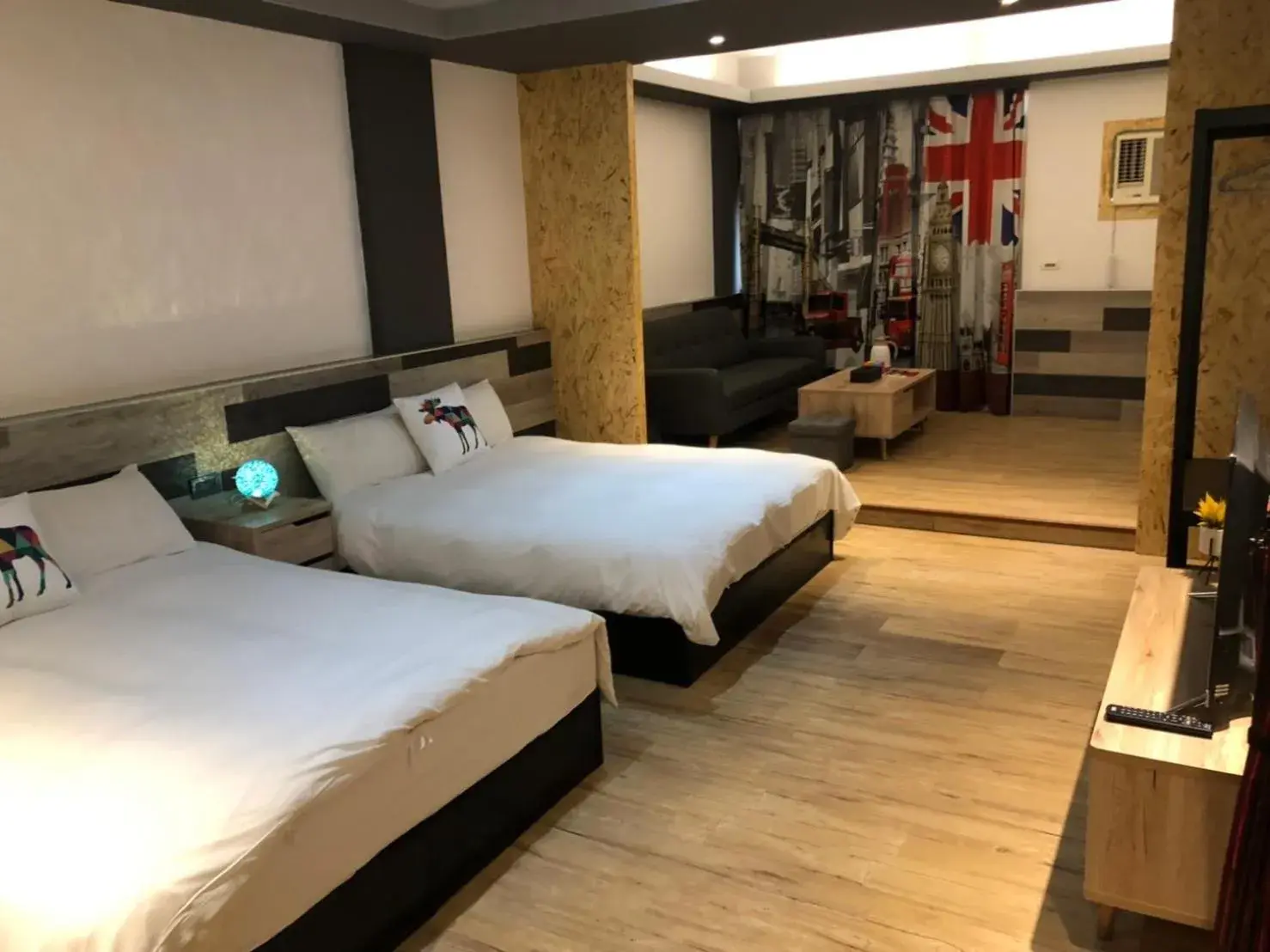 Bed in First Place B&B (Hualien Railway Station) Bed in First Place B&B (Hualien Railway Station)